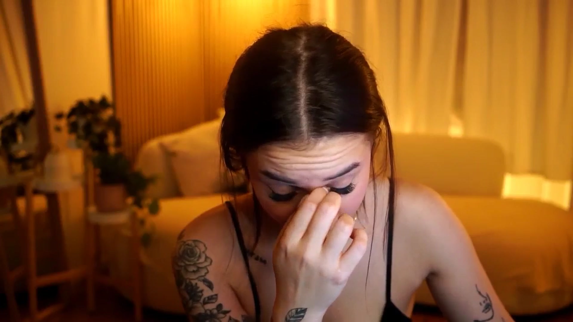 Gallery image thumbnail from Naomii18's myfreecams stream on, 11/16/2024, 17:06 image 11 of 20