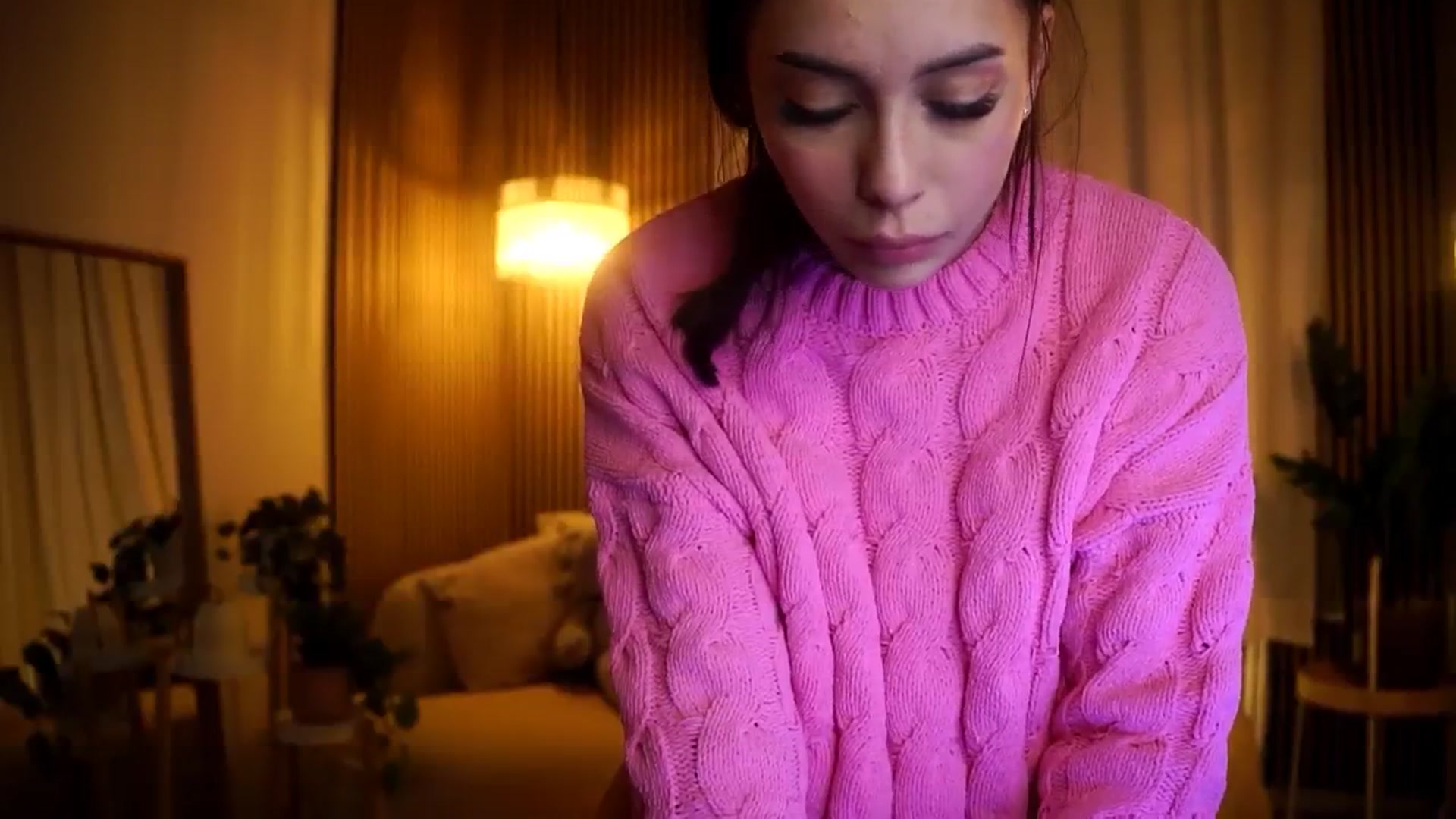 Gallery image thumbnail from Naomii18's myfreecams stream on, 11/16/2024, 17:06 image 6 of 20