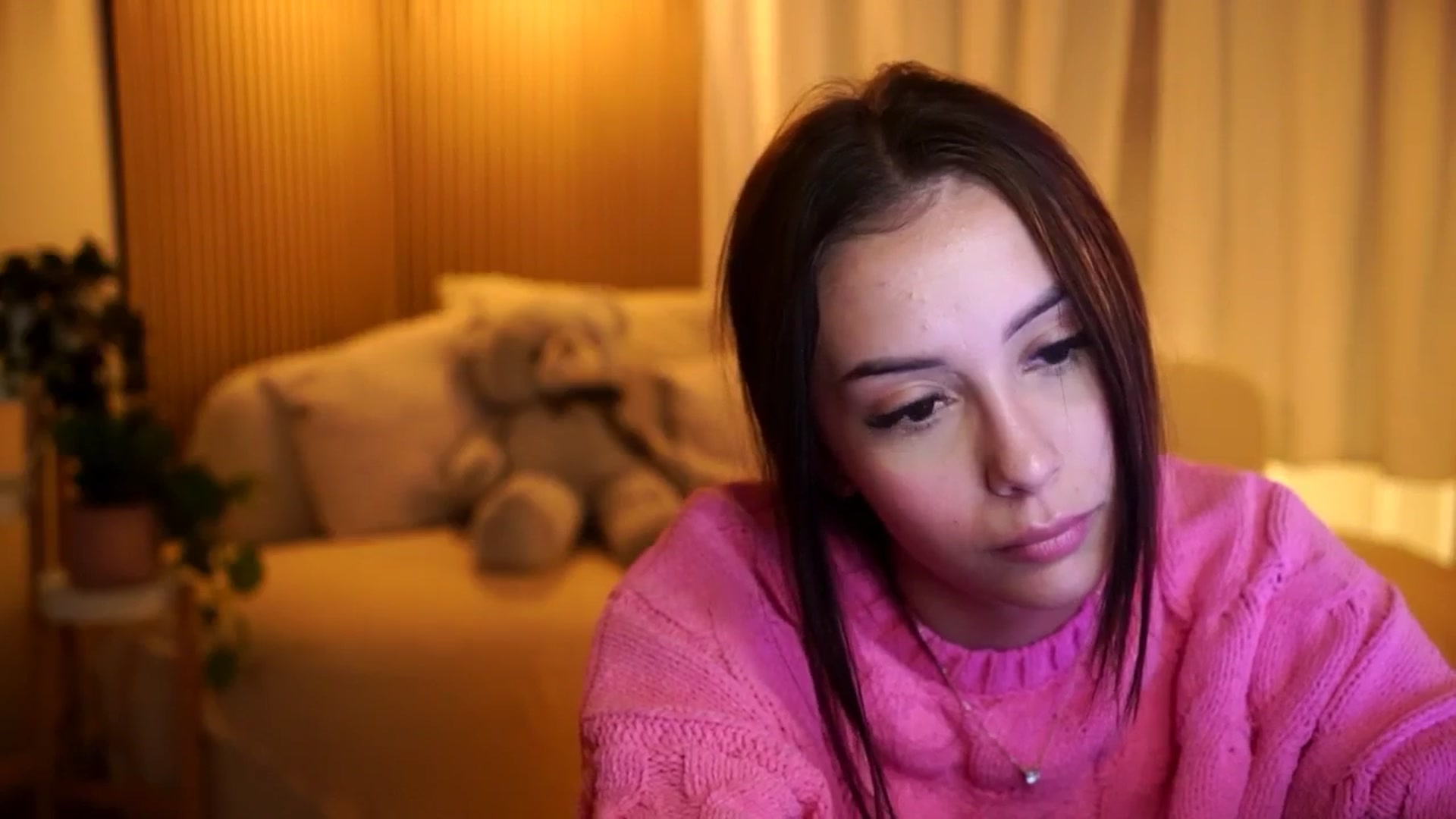 Gallery image thumbnail from Naomii18's myfreecams stream on, 11/16/2024, 17:06 image 13 of 20