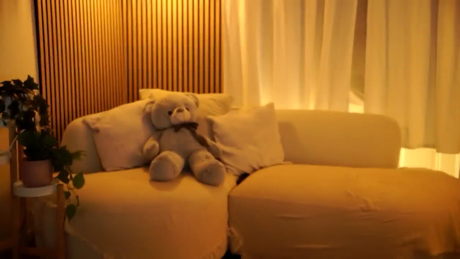 Gallery image thumbnail from Naomii18's myfreecams stream on, 11/16/2024, 17:06 image 14 of 20