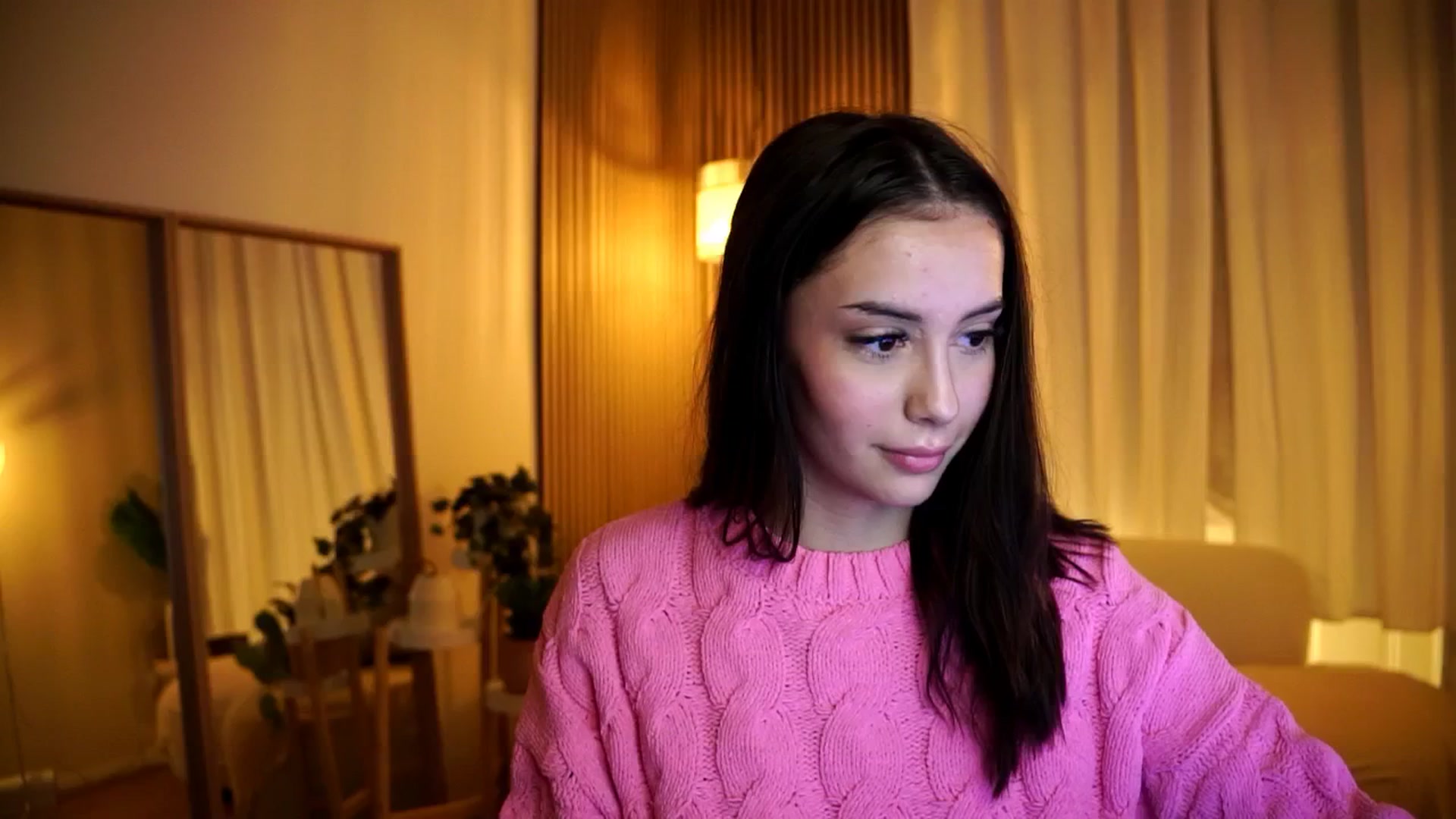 Gallery image thumbnail from Naomii18's myfreecams stream on, 11/16/2024, 20:02 image 3 of 20