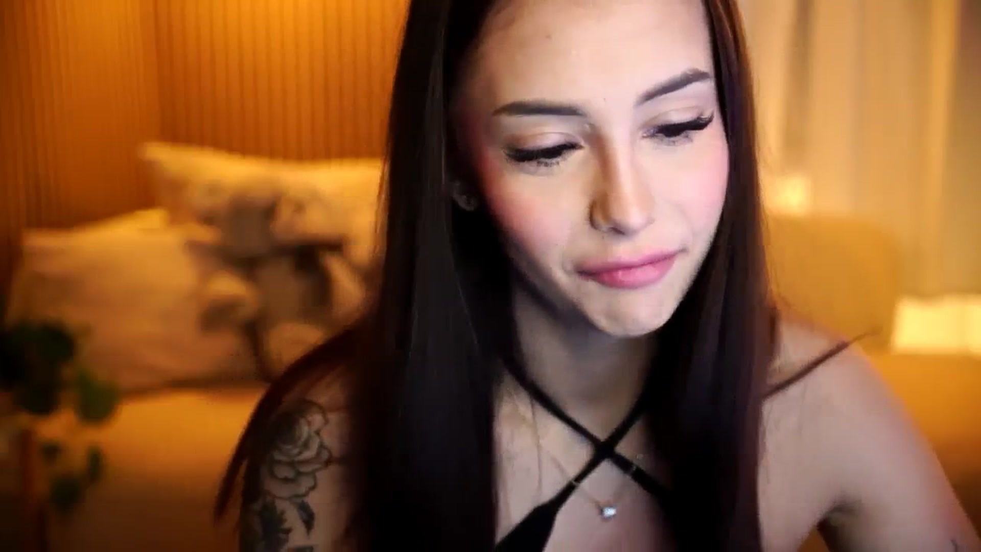 Gallery image thumbnail from Naomii18's myfreecams stream on, 11/17/2024, 09:53 image 15 of 20