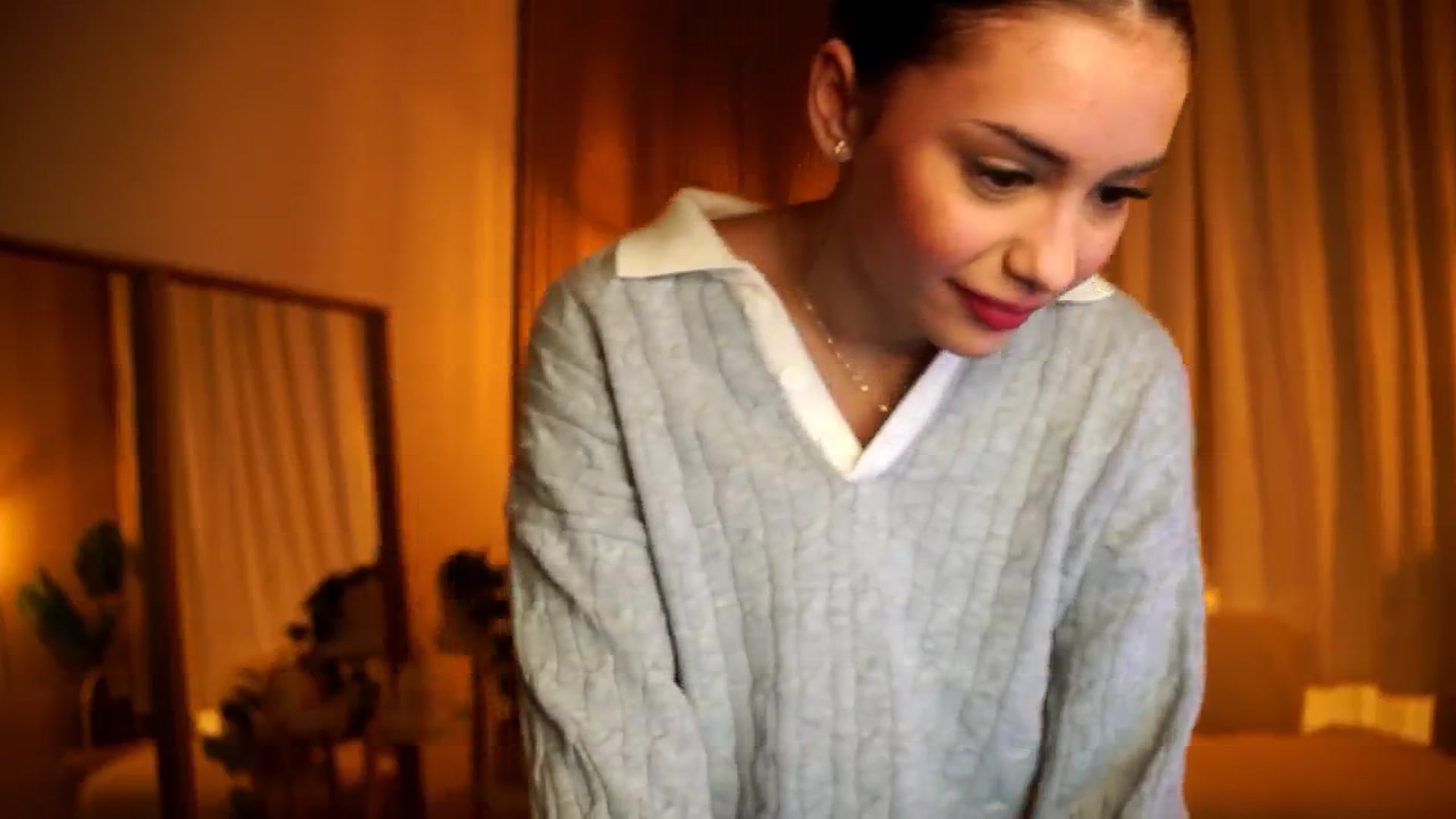Gallery image thumbnail from Naomii18's myfreecams stream on, 11/19/2024, 16:58 image 3 of 20