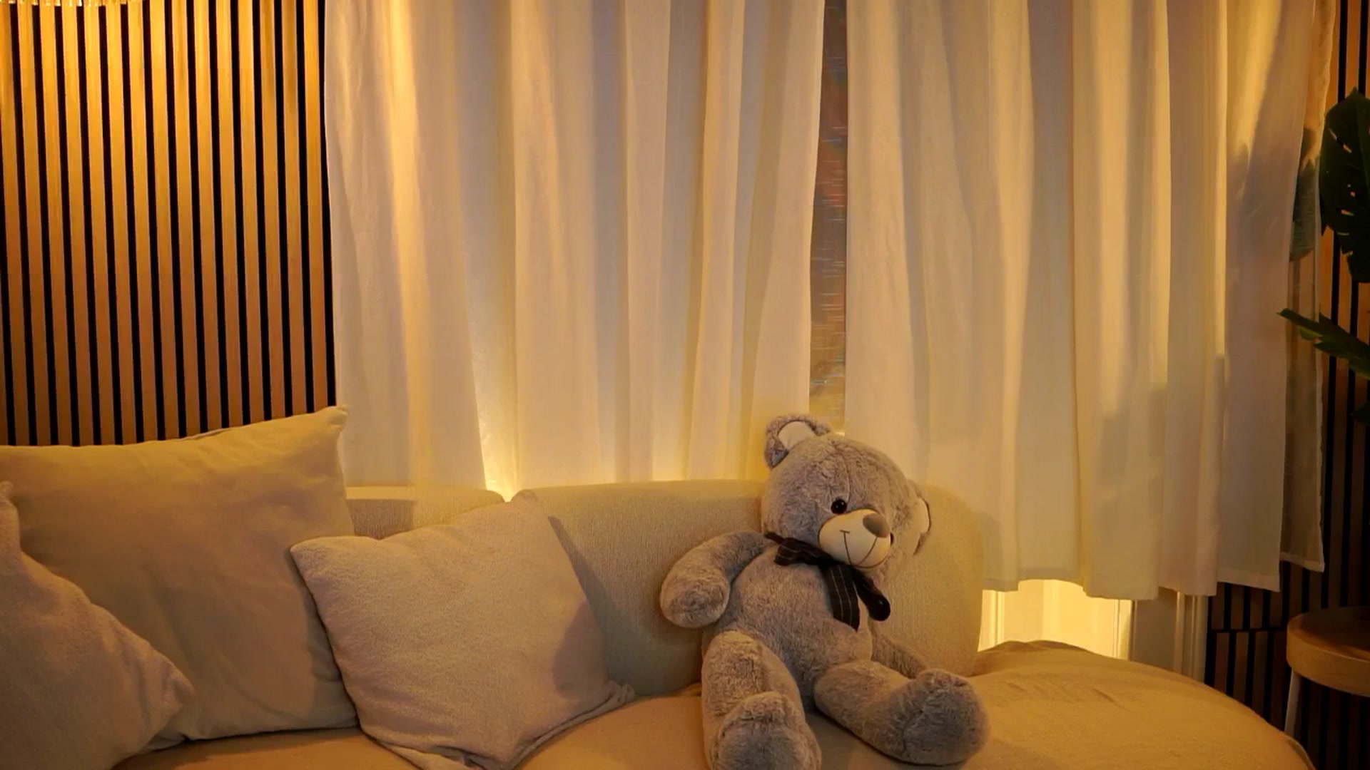 Gallery image thumbnail from Naomii18's myfreecams stream on, 11/19/2024, 17:59 image 11 of 20