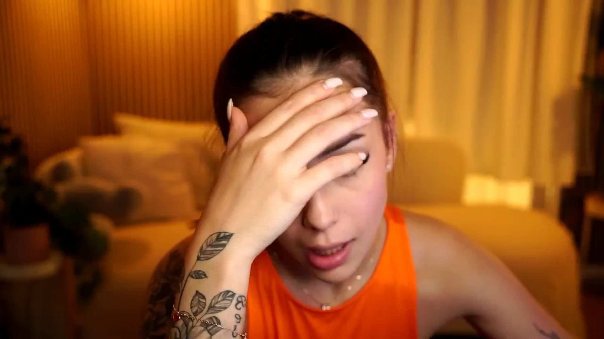 Gallery image thumbnail from Naomii18's myfreecams stream on, 11/25/2024, 20:34 image 12 of 20