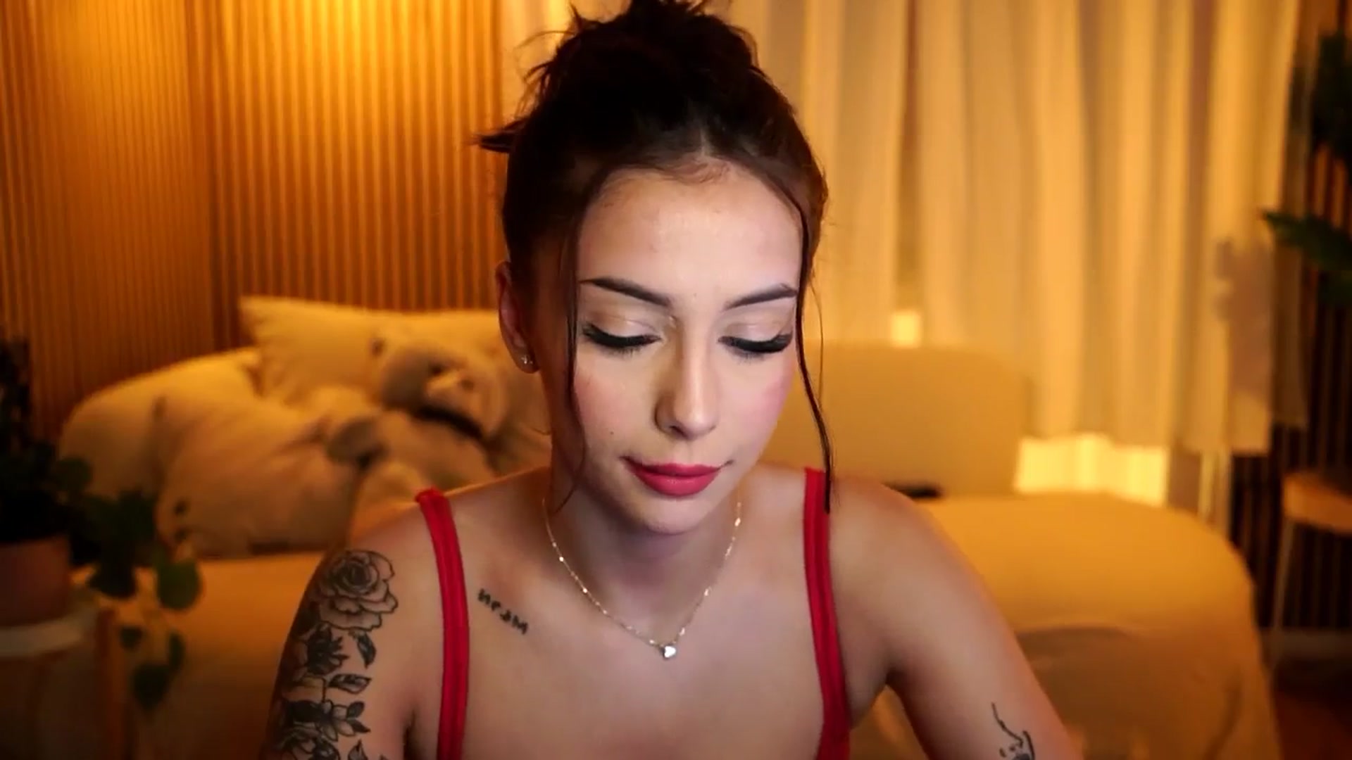 Gallery image thumbnail from Naomii18's myfreecams stream on, 11/28/2024, 21:19 image 14 of 20