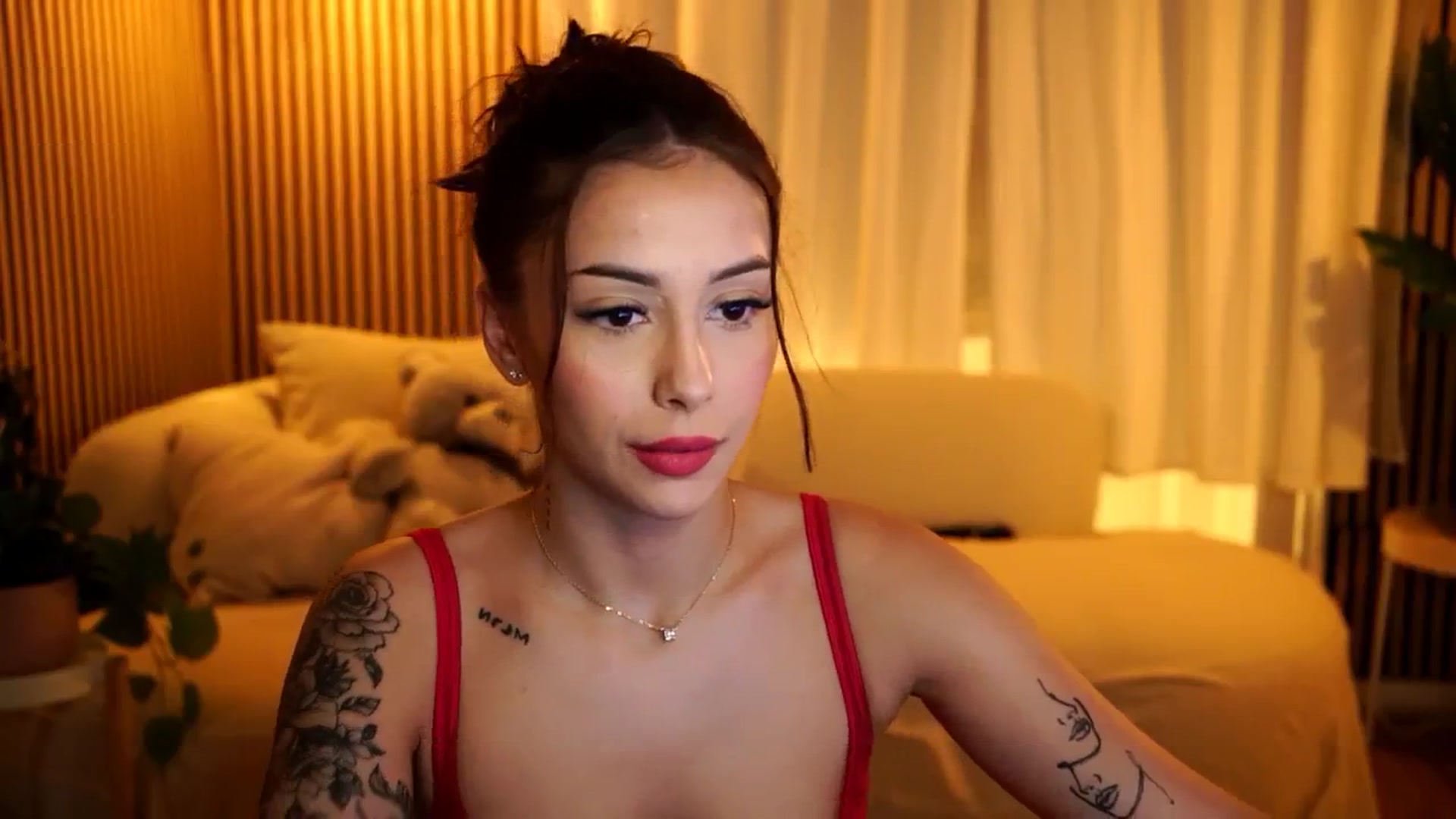 Gallery image thumbnail from Naomii18's myfreecams stream on, 11/28/2024, 21:19 image 20 of 20