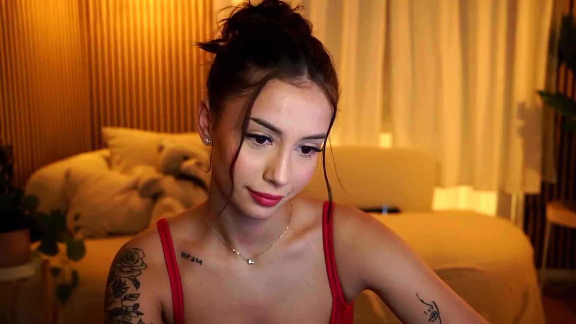 Gallery image thumbnail from Naomii18's myfreecams stream on, 11/28/2024, 21:19 image 11 of 20