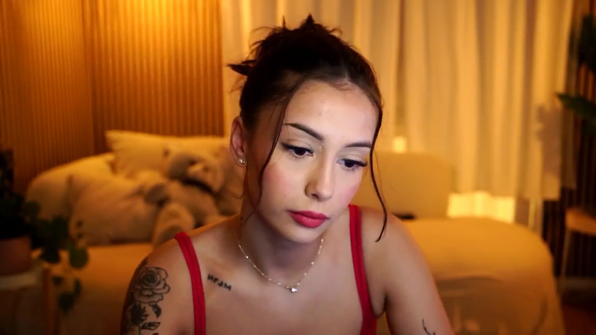 Gallery image thumbnail from Naomii18's myfreecams stream on, 11/28/2024, 21:19 image 18 of 20