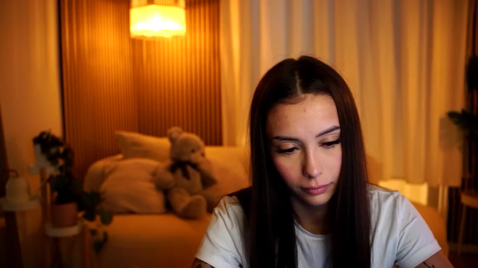 Gallery image thumbnail from Naomii18's myfreecams stream on, 11/30/2024, 08:45 image 19 of 20
