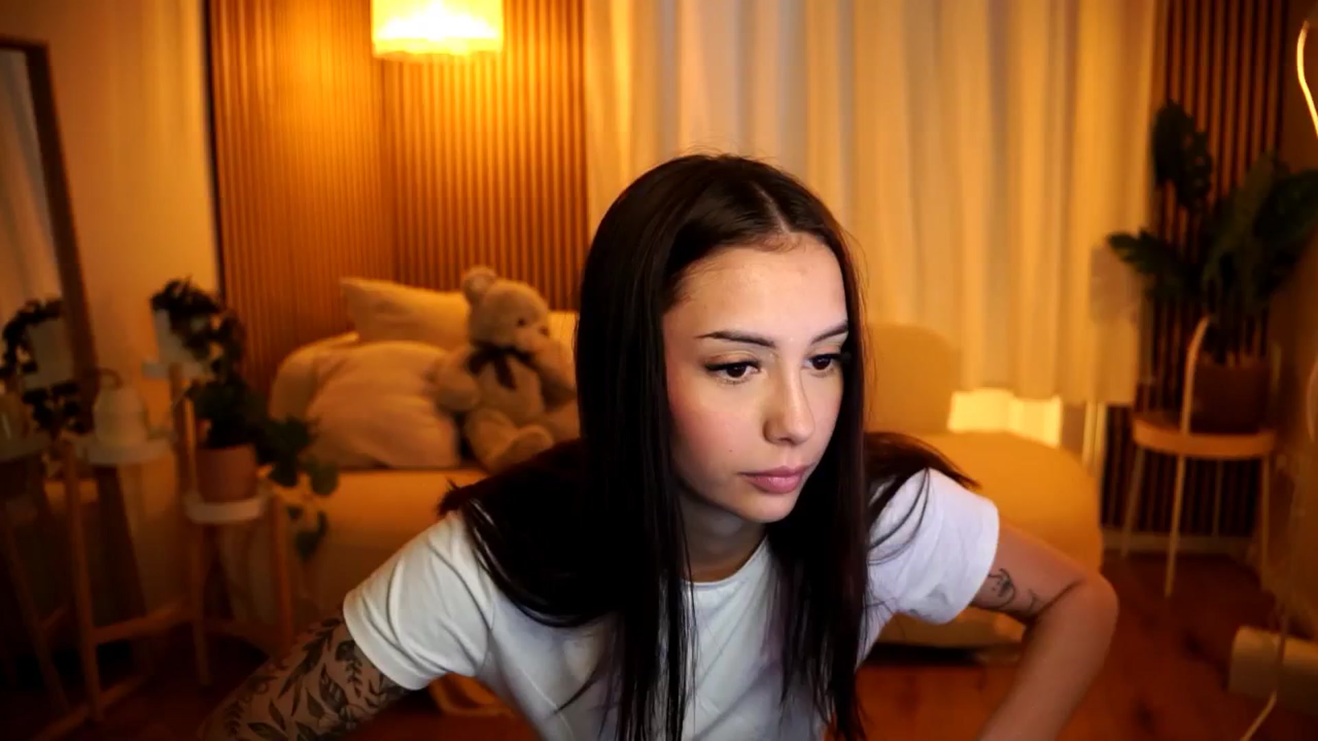 Gallery image thumbnail from Naomii18's myfreecams stream on, 11/30/2024, 09:30 image 3 of 20