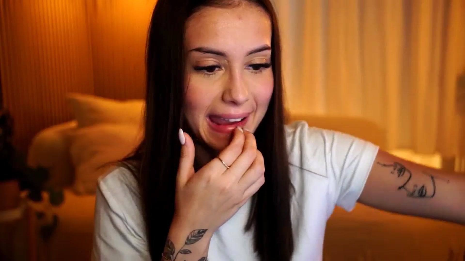 Gallery image thumbnail from Naomii18's myfreecams stream on, 11/30/2024, 11:42 image 18 of 20