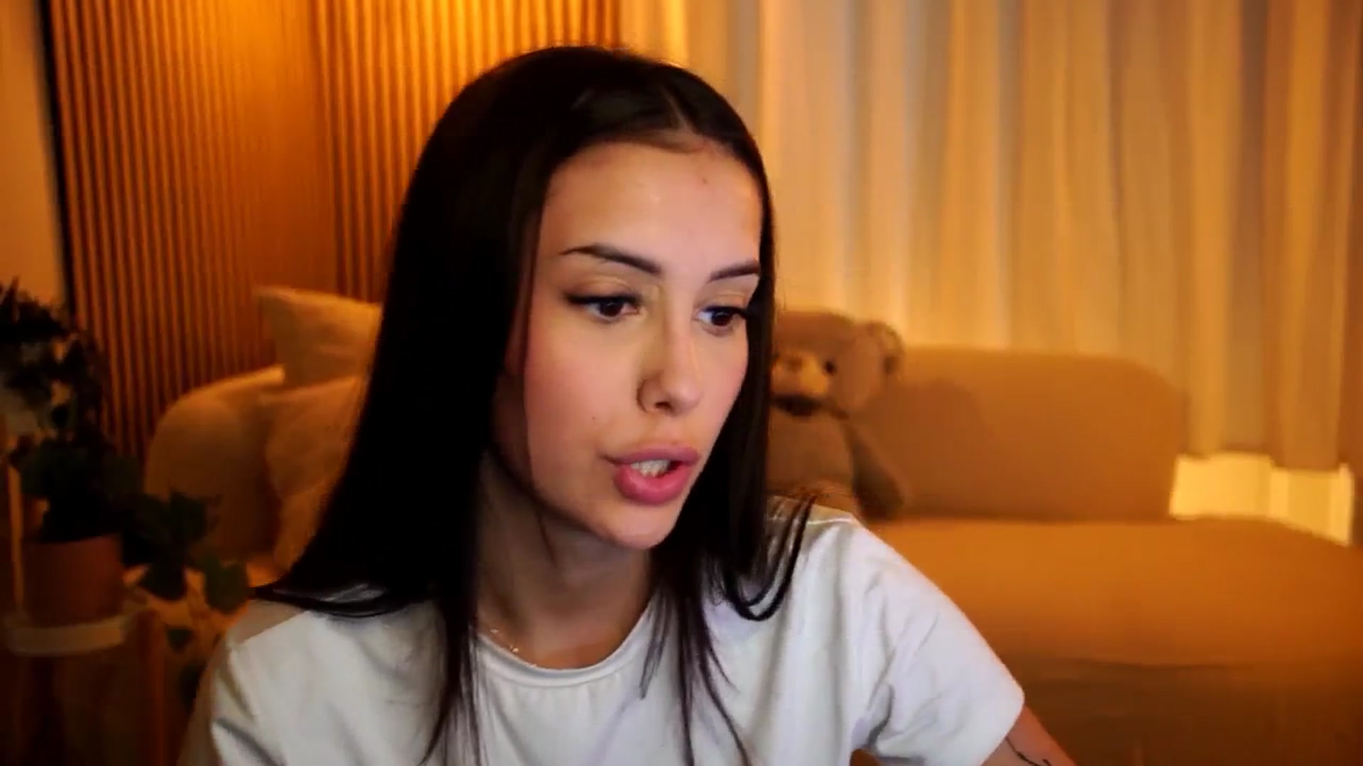 Gallery image thumbnail from Naomii18's myfreecams stream on, 11/30/2024, 11:42 image 7 of 20