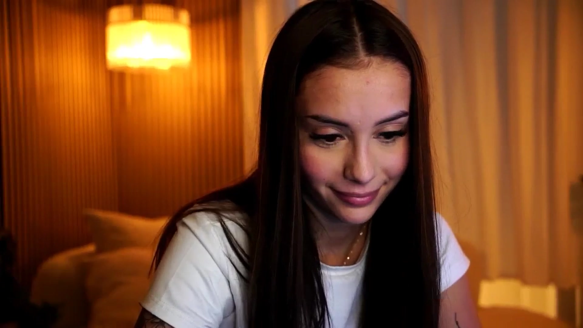Gallery image thumbnail from Naomii18's myfreecams stream on, 11/30/2024, 11:42 image 16 of 20