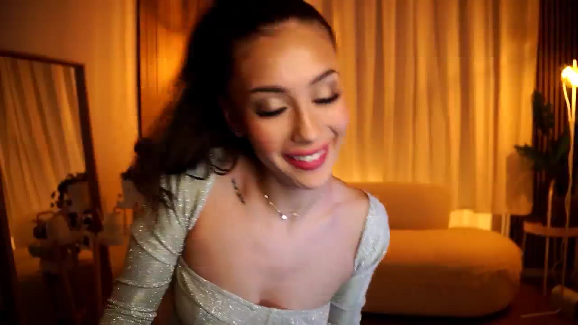 Gallery image thumbnail from Naomii18's myfreecams stream on, 12/13/2024, 17:41 image 13 of 20