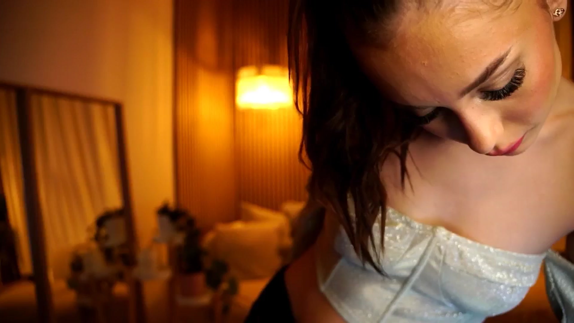 Gallery image thumbnail from Naomii18's myfreecams stream on, 12/13/2024, 17:41 image 9 of 20