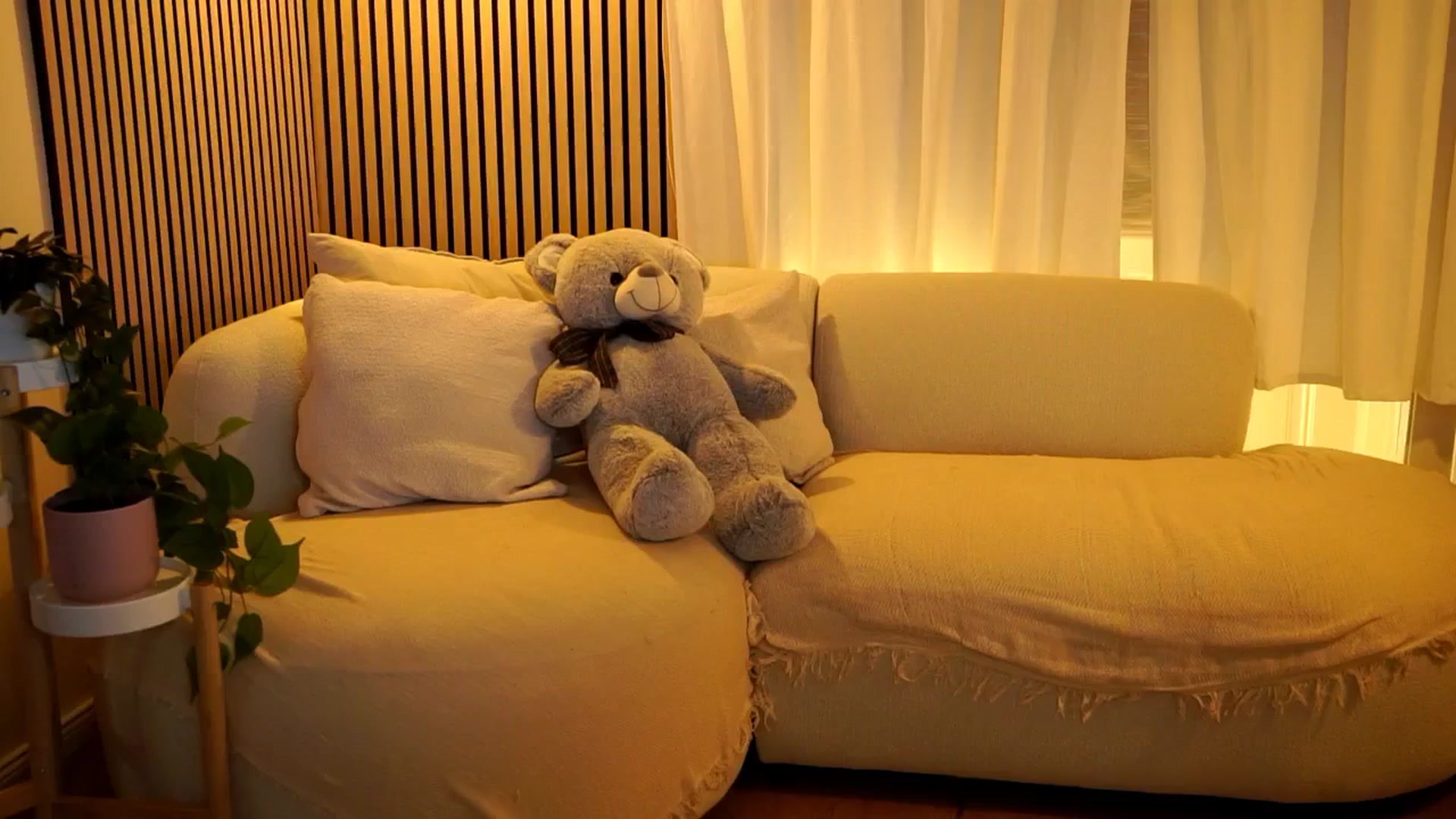 Gallery image thumbnail from Naomii18's myfreecams stream on, 12/15/2024, 23:27 image 18 of 20