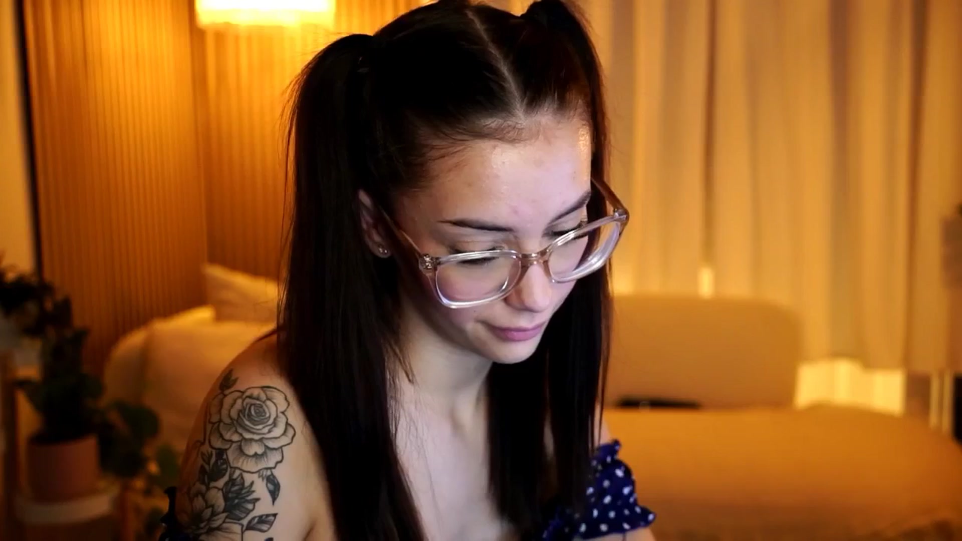 Gallery image thumbnail from Naomii18's myfreecams stream on, 12/17/2024, 15:14 image 20 of 20