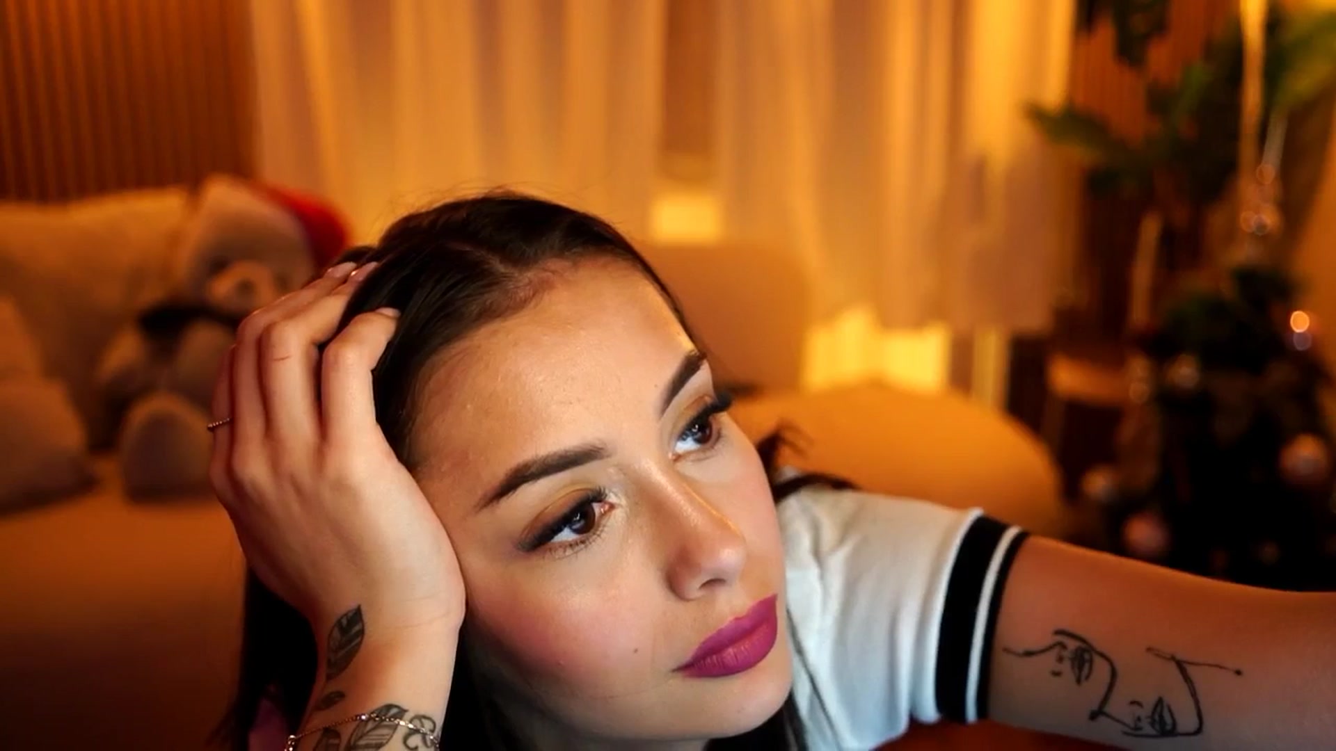 Gallery image thumbnail from Naomii18's myfreecams stream on, 12/21/2024, 15:43 image 8 of 20