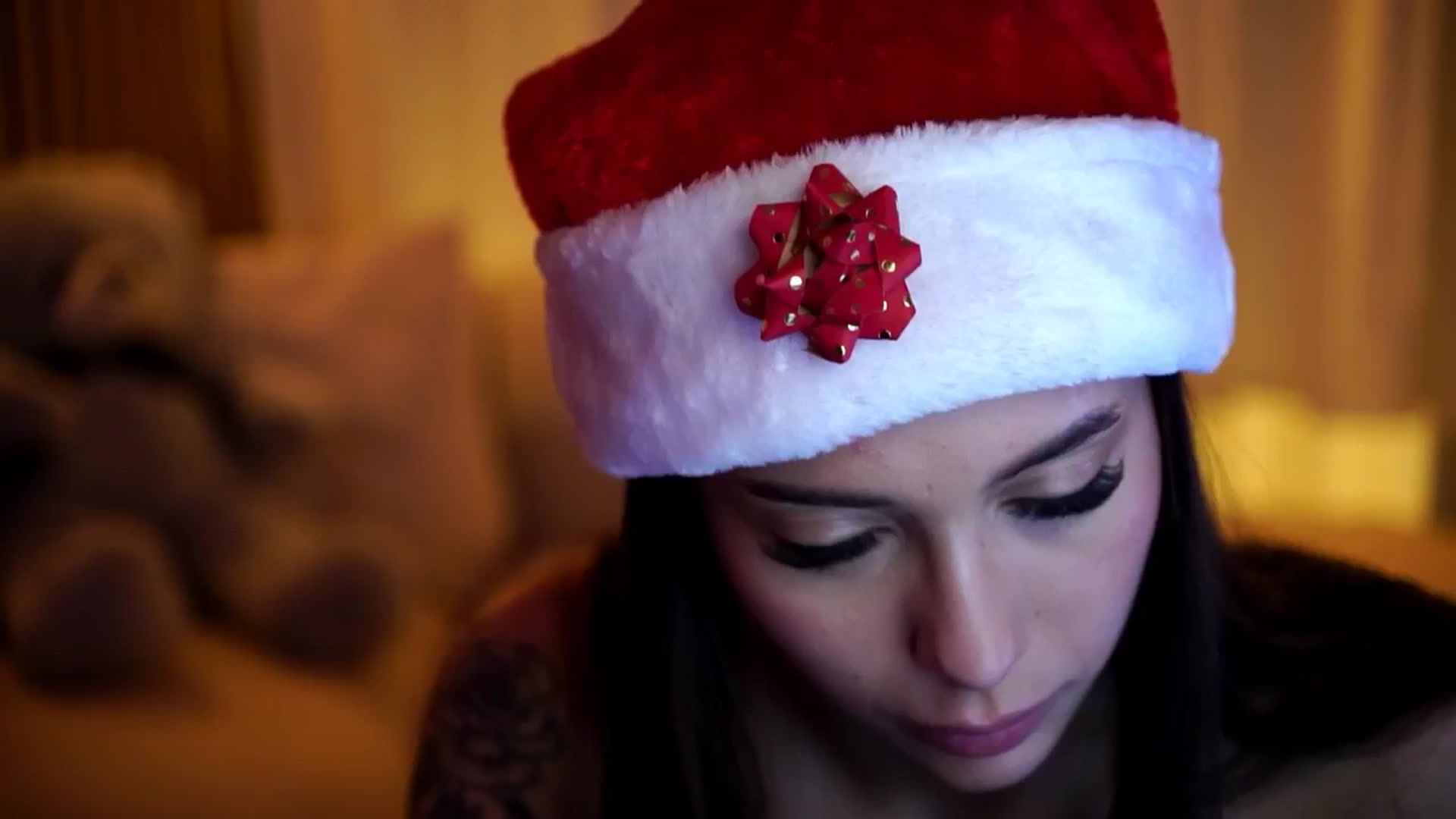 Gallery image thumbnail from Naomii18's myfreecams stream on, 12/23/2024, 17:48 image 13 of 20