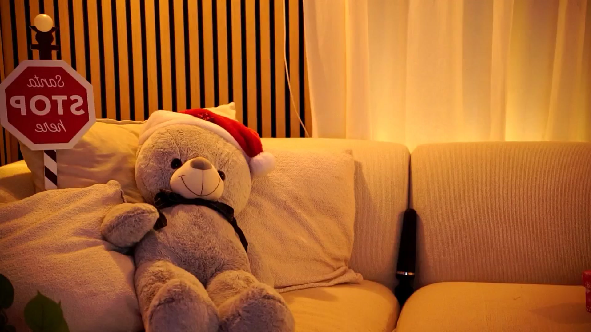 Gallery image thumbnail from Naomii18's myfreecams stream on, 12/26/2024, 19:46 image 15 of 20