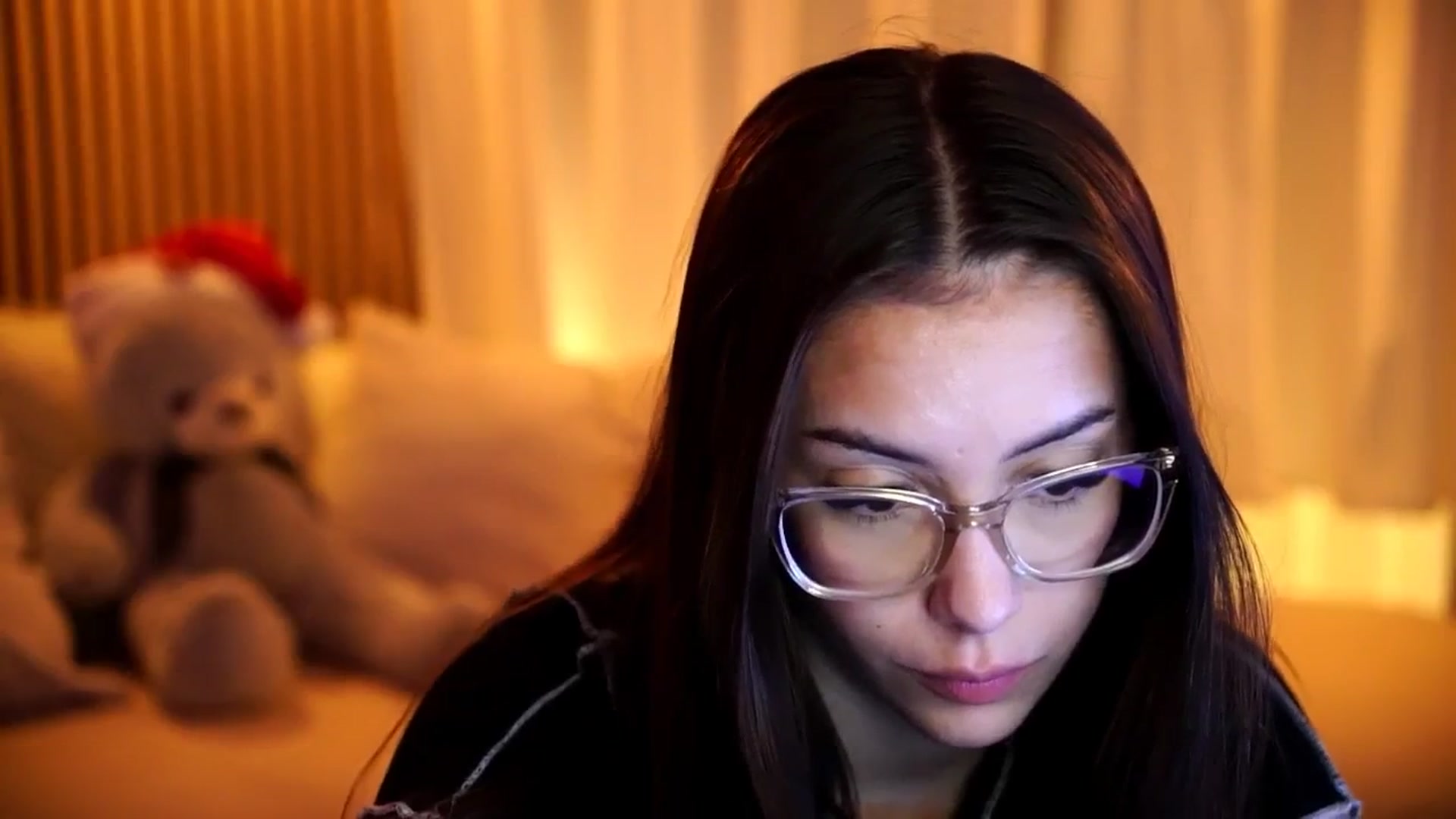 Gallery image thumbnail from Naomii18's myfreecams stream on, 12/28/2024, 16:47 image 20 of 20