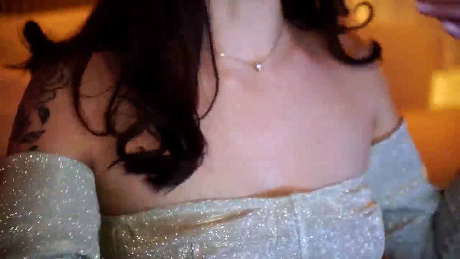 Gallery image thumbnail from Naomii18's myfreecams stream on, 12/31/2024, 09:49 image 8 of 20
