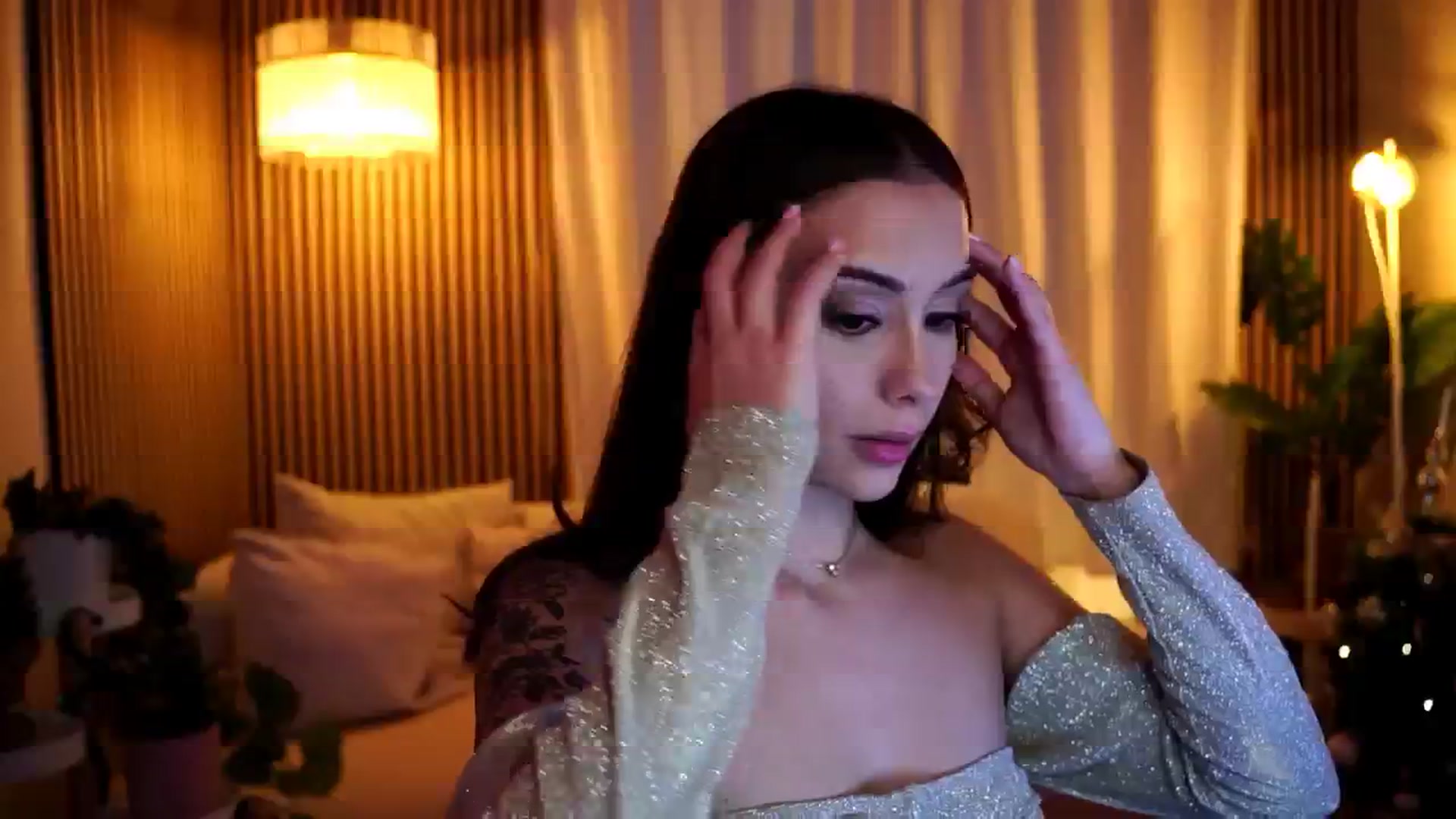 Gallery image thumbnail from Naomii18's myfreecams stream on, 12/31/2024, 11:36 image 15 of 20