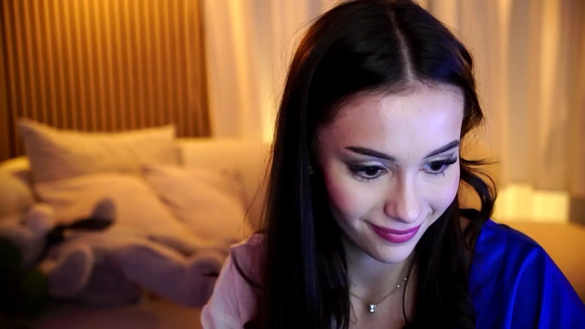 Gallery image thumbnail from Naomii18's myfreecams stream on, 12/31/2024, 13:57 image 10 of 20