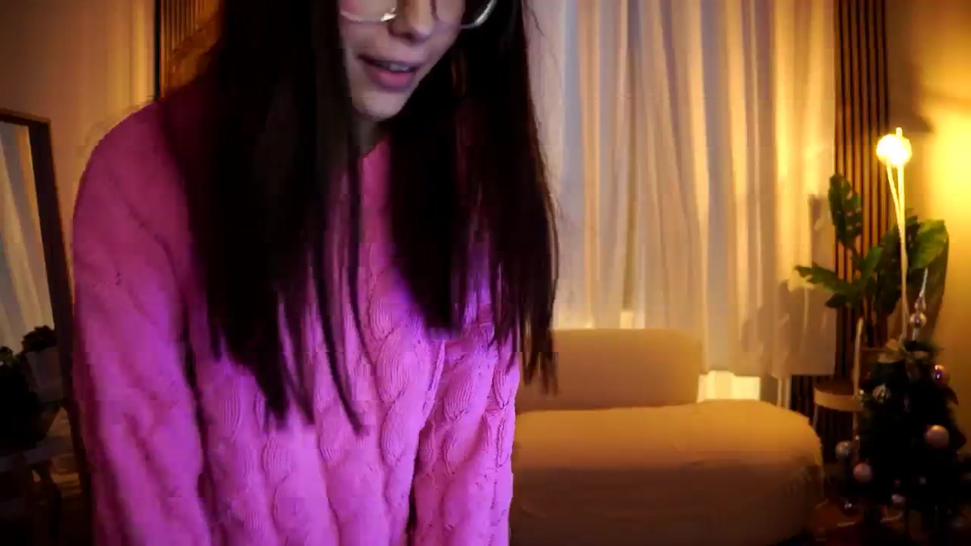 Gallery image thumbnail from Naomii18's myfreecams stream on, 01/03/2025, 14:38 image 2 of 20
