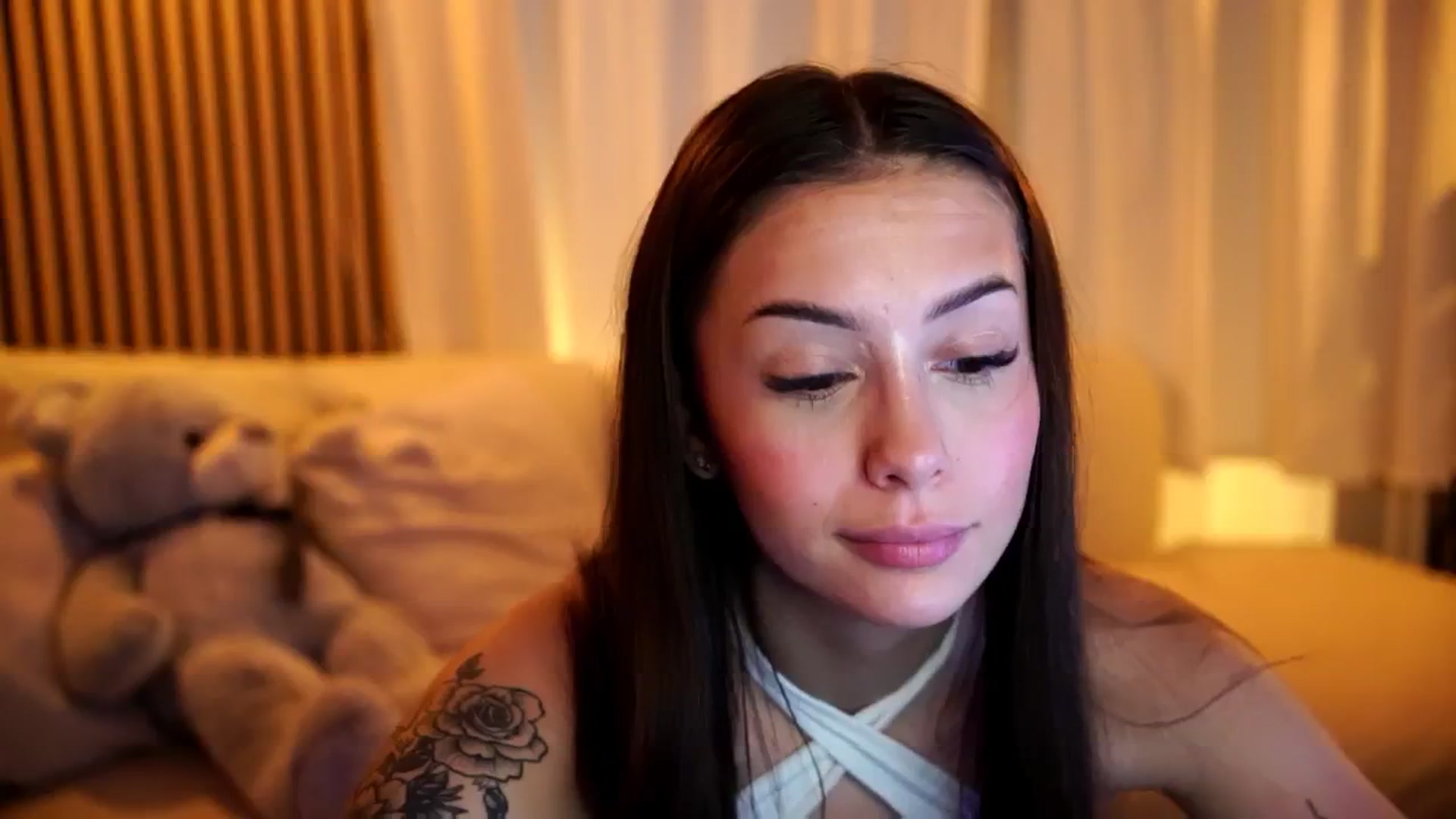 Gallery image thumbnail from Naomii18's myfreecams stream on, 01/05/2025, 08:40 image 8 of 20