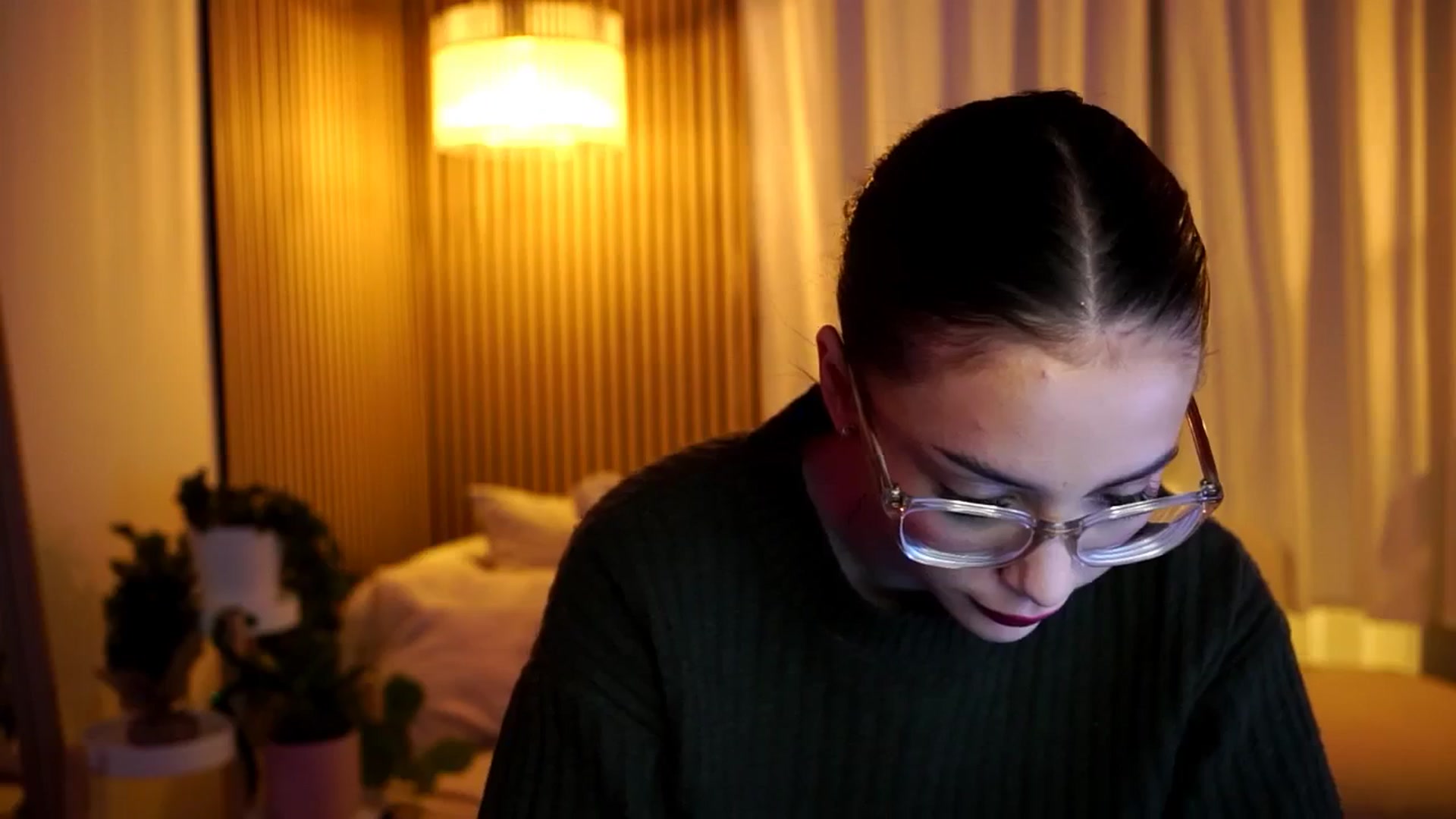 Gallery image thumbnail from Naomii18's myfreecams stream on, 01/06/2025, 15:57 image 11 of 20