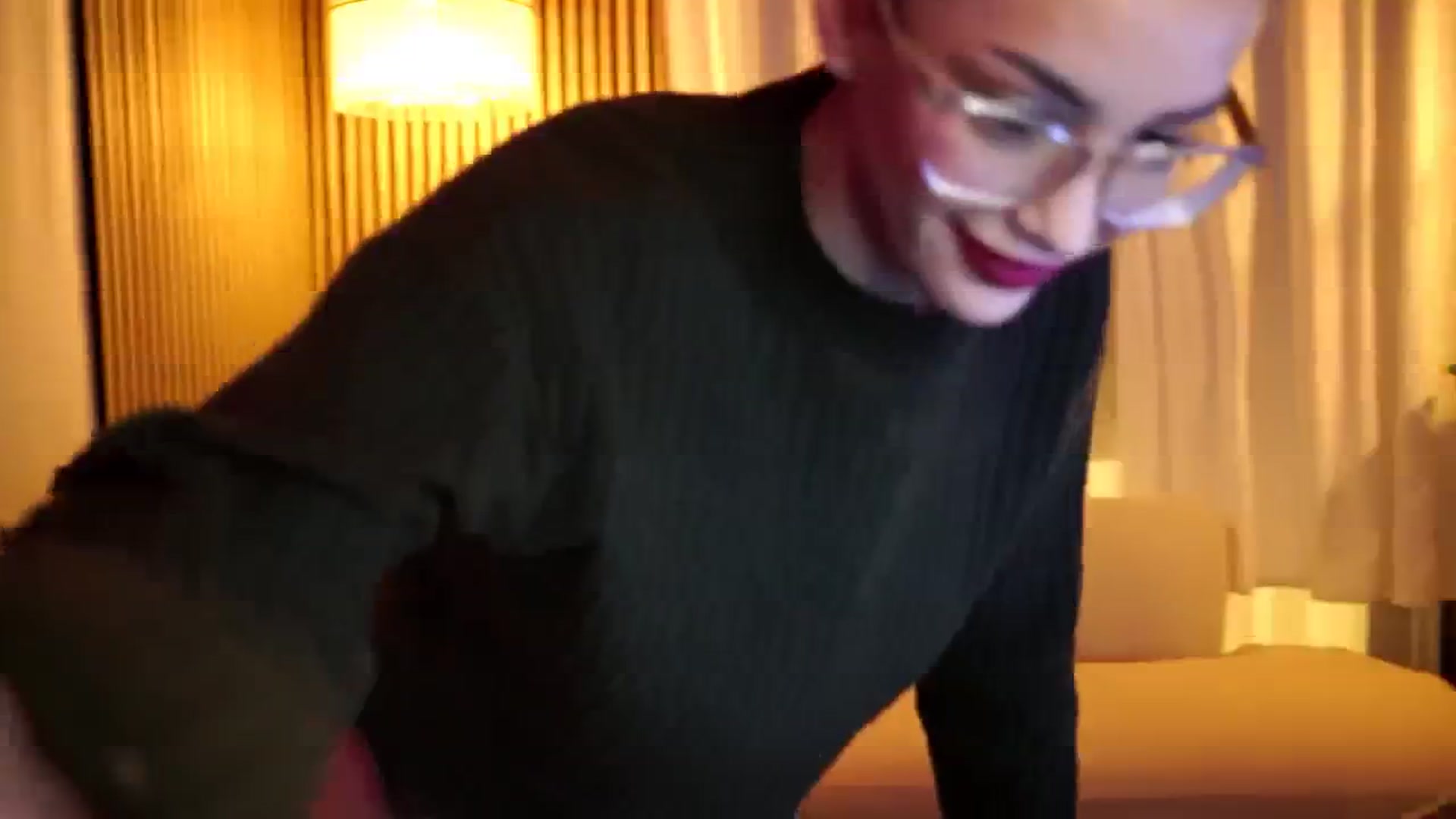 Gallery image thumbnail from Naomii18's myfreecams stream on, 01/06/2025, 15:57 image 14 of 20