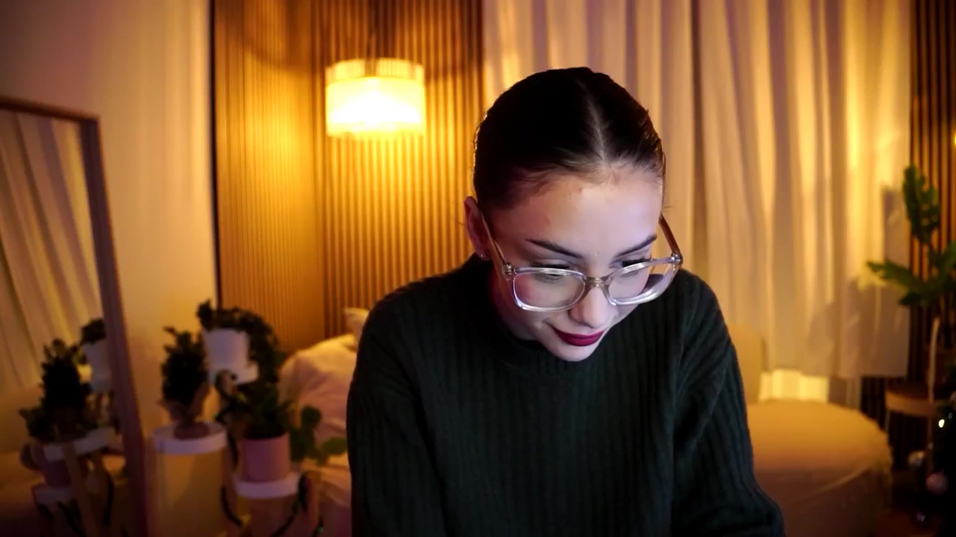 Gallery image thumbnail from Naomii18's myfreecams stream on, 01/06/2025, 15:57 image 12 of 20