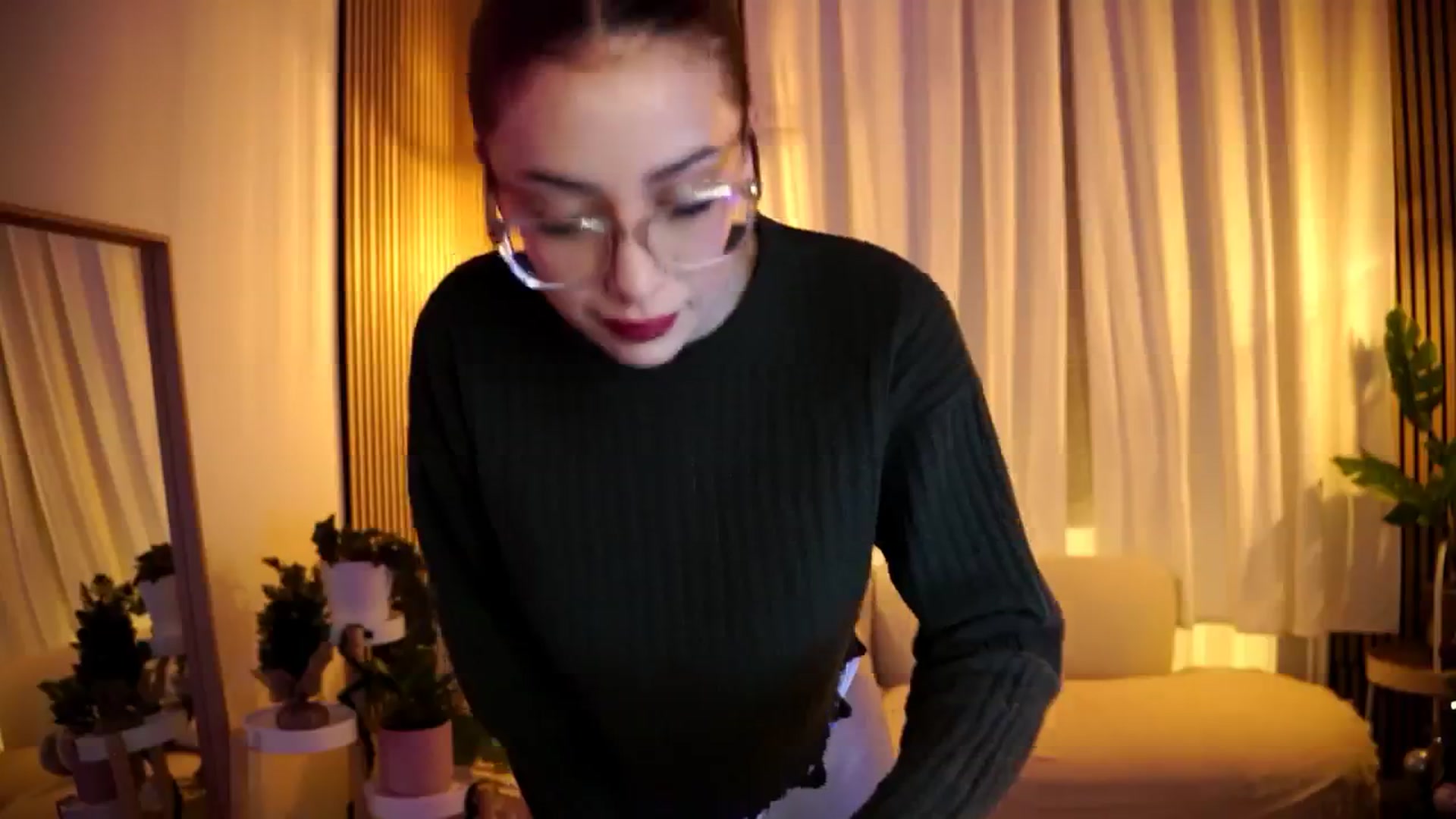 Gallery image thumbnail from Naomii18's myfreecams stream on, 01/06/2025, 15:57 image 13 of 20