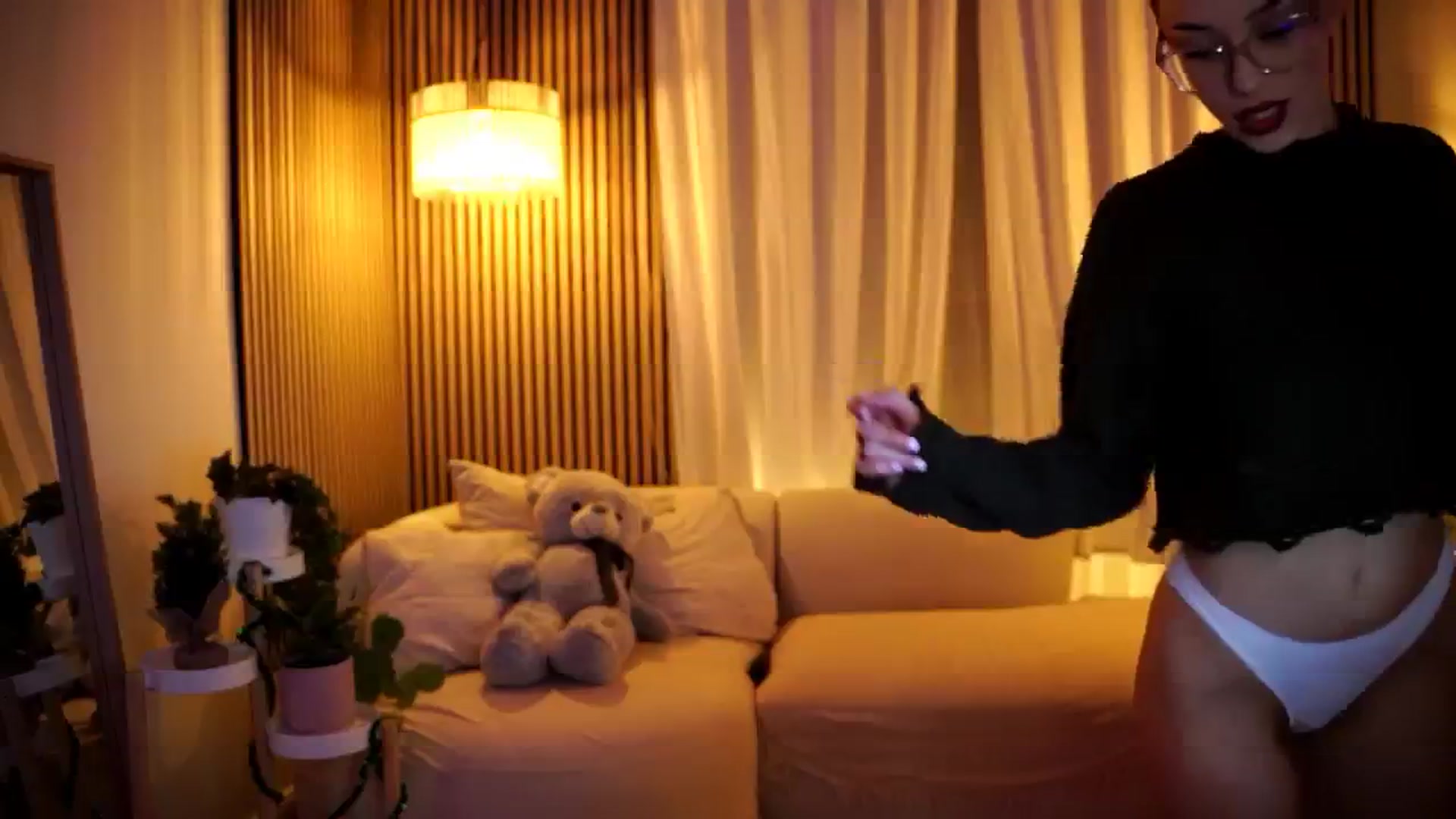 Gallery image thumbnail from Naomii18's myfreecams stream on, 01/06/2025, 15:57 image 20 of 20