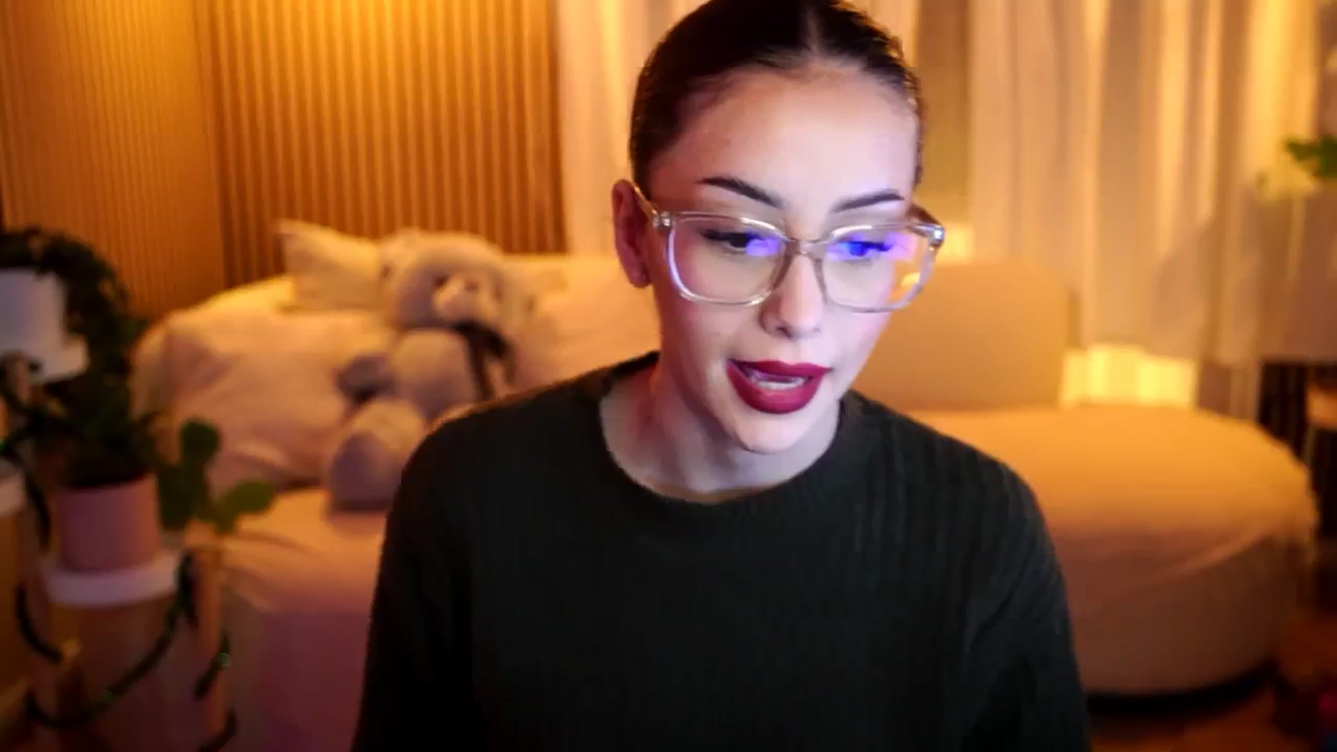 Gallery image thumbnail from Naomii18's myfreecams stream on, 01/06/2025, 15:57 image 19 of 20