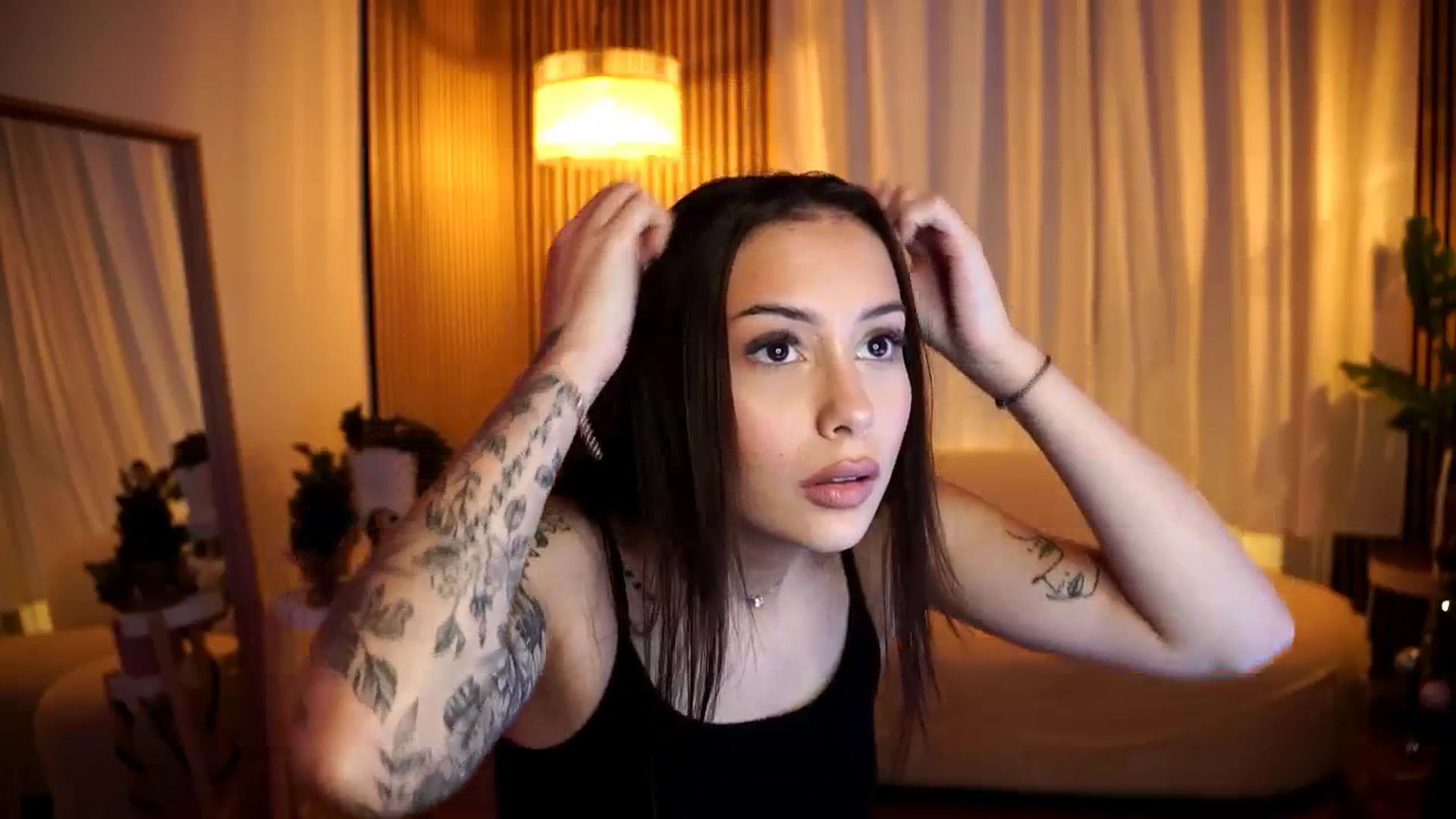 Gallery image thumbnail from Naomii18's myfreecams stream on, 01/07/2025, 14:39 image 13 of 20