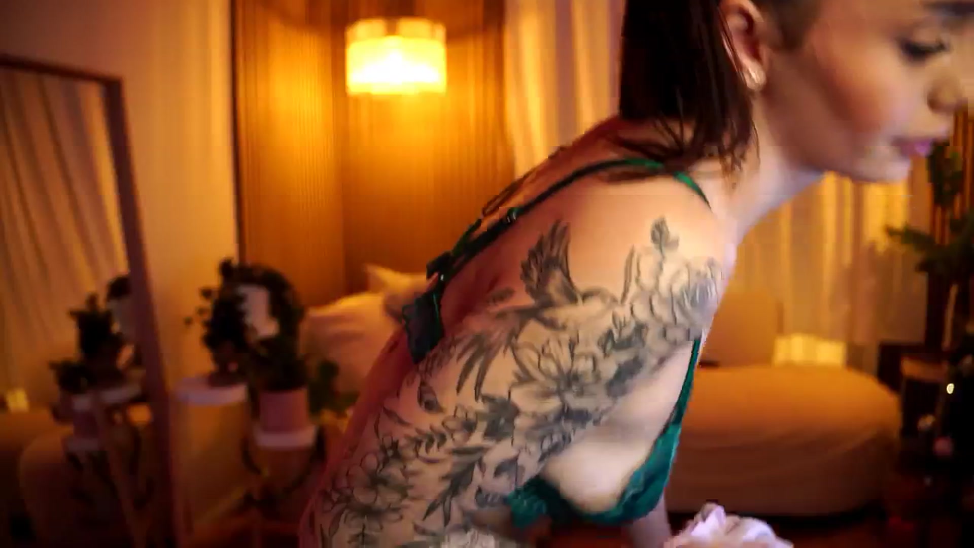 Gallery image thumbnail from Naomii18's myfreecams stream on, 01/08/2025, 15:16 image 18 of 20