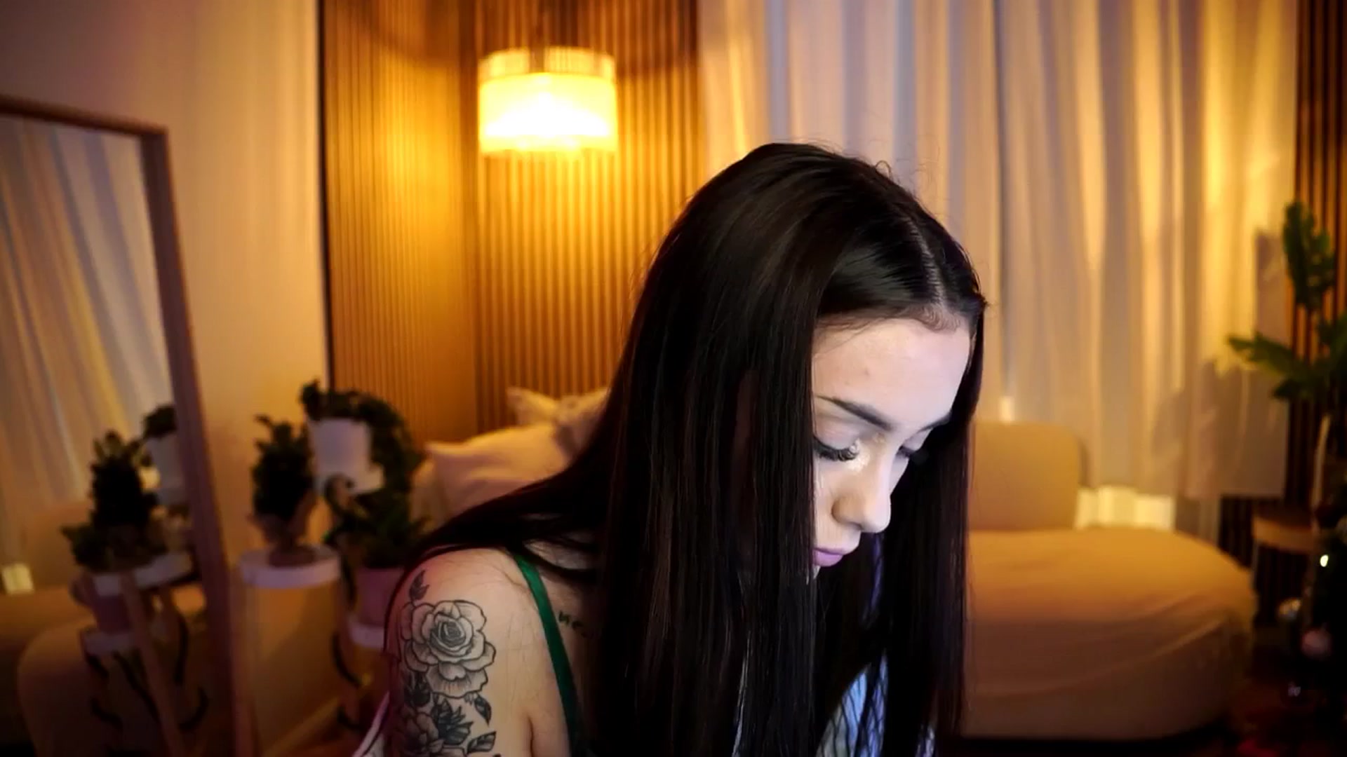Gallery image thumbnail from Naomii18's myfreecams stream on, 01/08/2025, 15:16 image 4 of 20