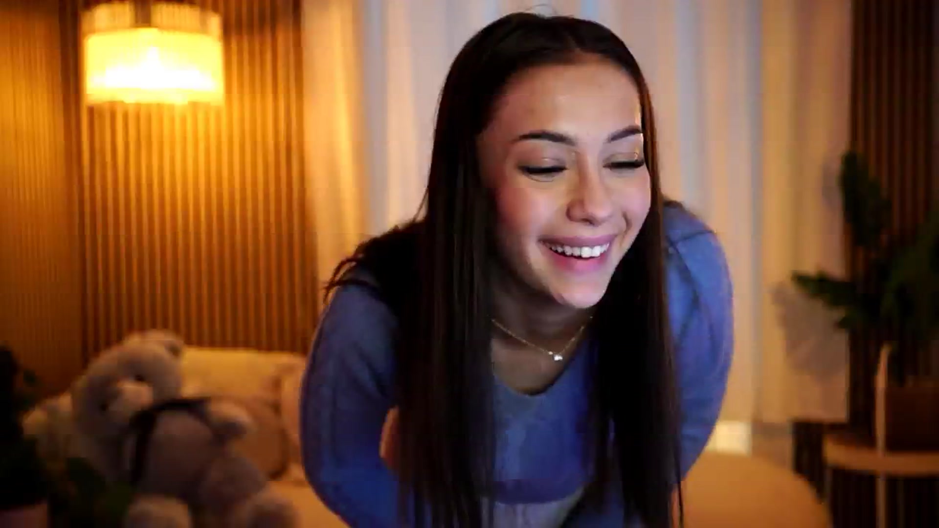 Gallery image thumbnail from Naomii18's myfreecams stream on, 01/14/2025, 11:38 image 17 of 20