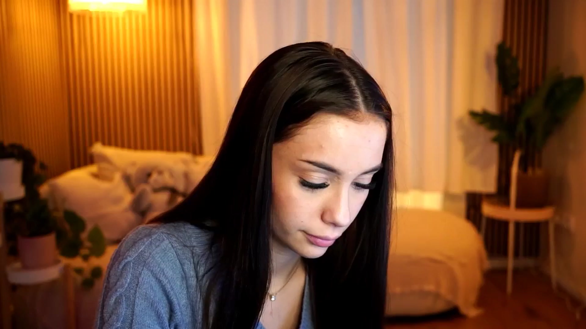 Gallery image thumbnail from Naomii18's myfreecams stream on, 01/14/2025, 14:00 image 18 of 20
