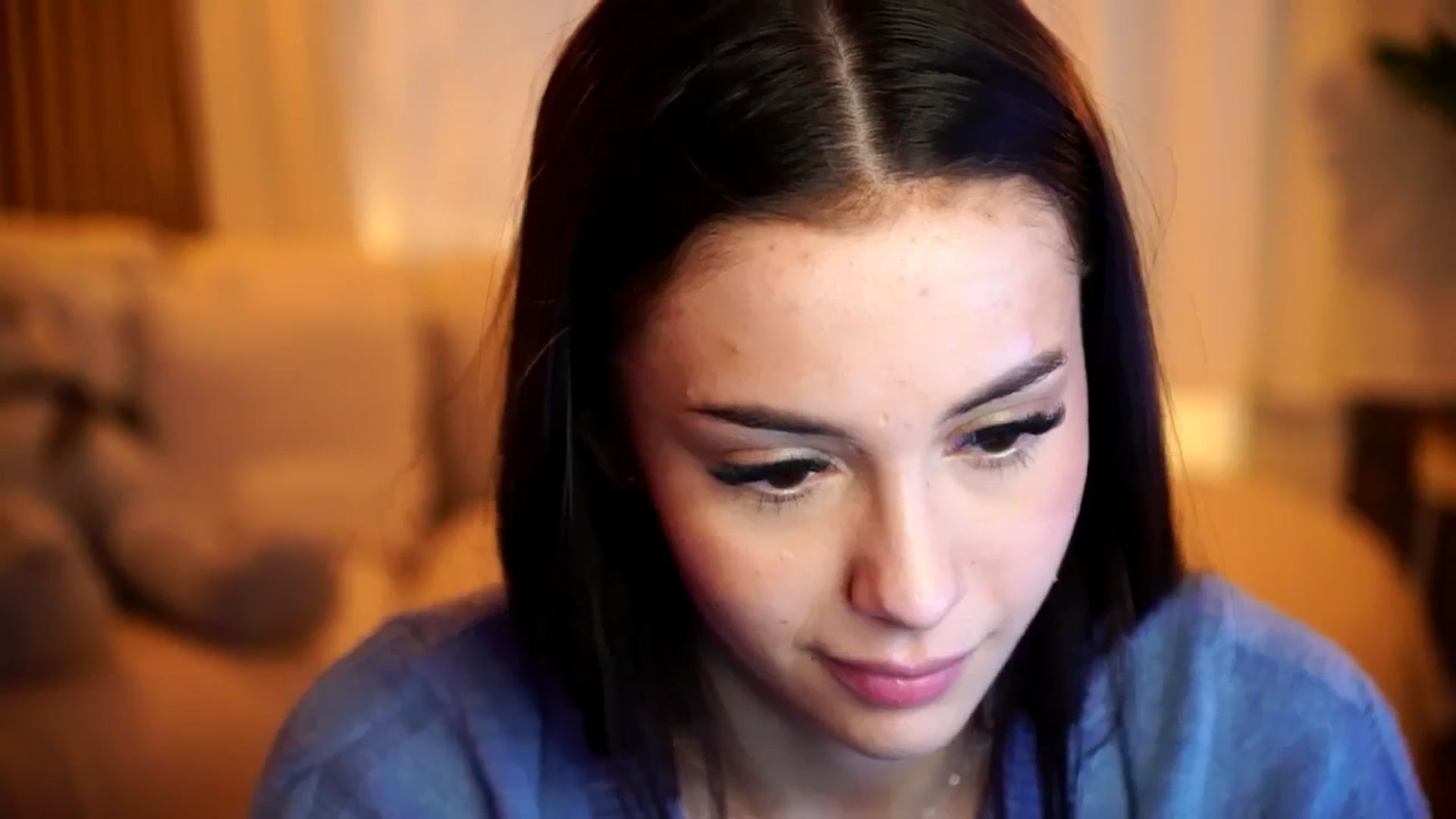Gallery image thumbnail from Naomii18's myfreecams stream on, 01/14/2025, 14:00 image 14 of 20