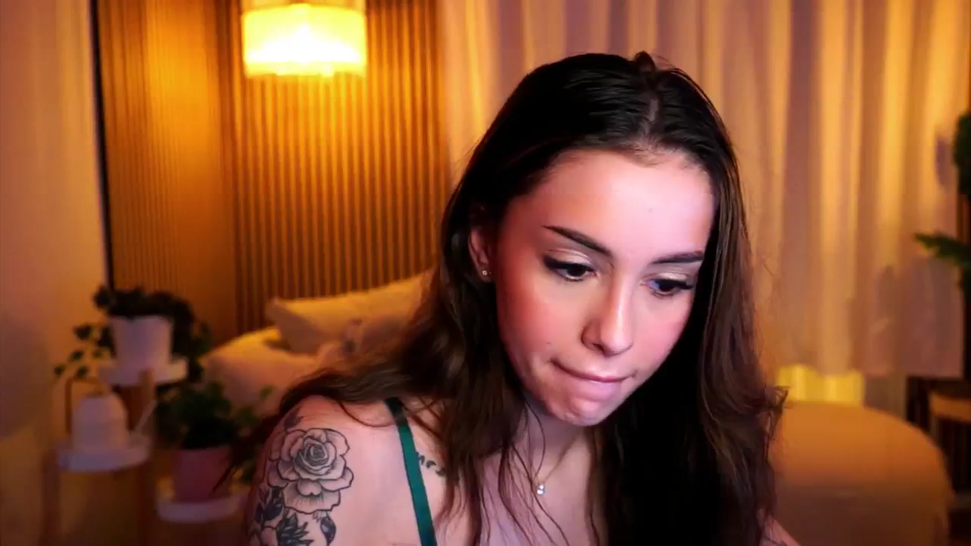 Gallery image thumbnail from Naomii18's myfreecams stream on, 01/19/2025, 15:31 image 20 of 20