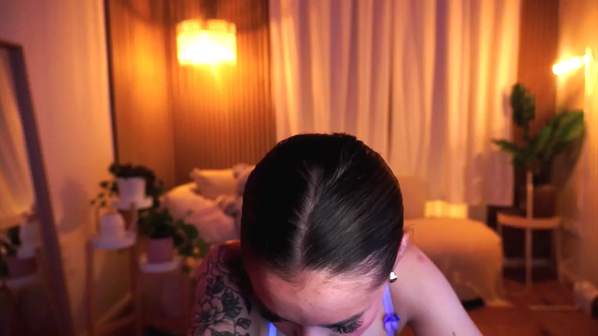 Gallery image thumbnail from Naomii18's myfreecams stream on, 01/20/2025, 18:08 image 8 of 20