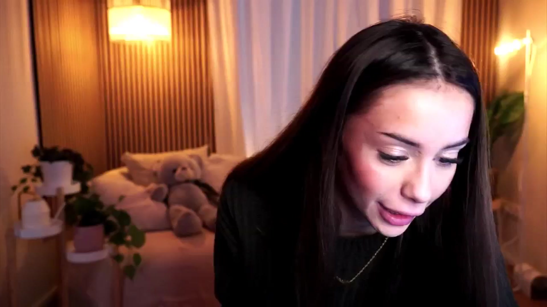 Gallery image thumbnail from Naomii18's myfreecams stream on, 01/21/2025, 11:11 image 4 of 20