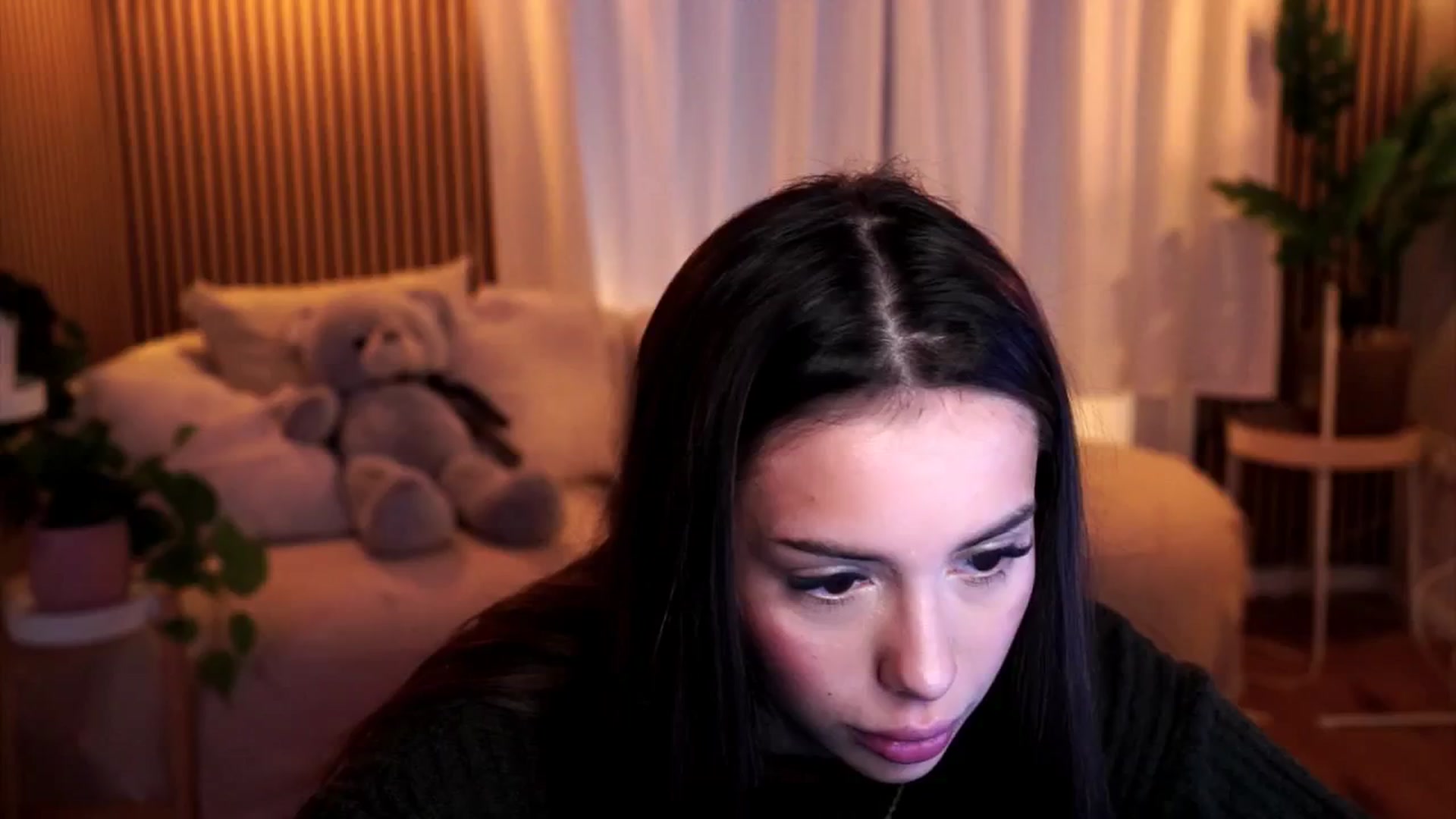 Gallery image thumbnail from Naomii18's myfreecams stream on, 01/21/2025, 11:11 image 2 of 20