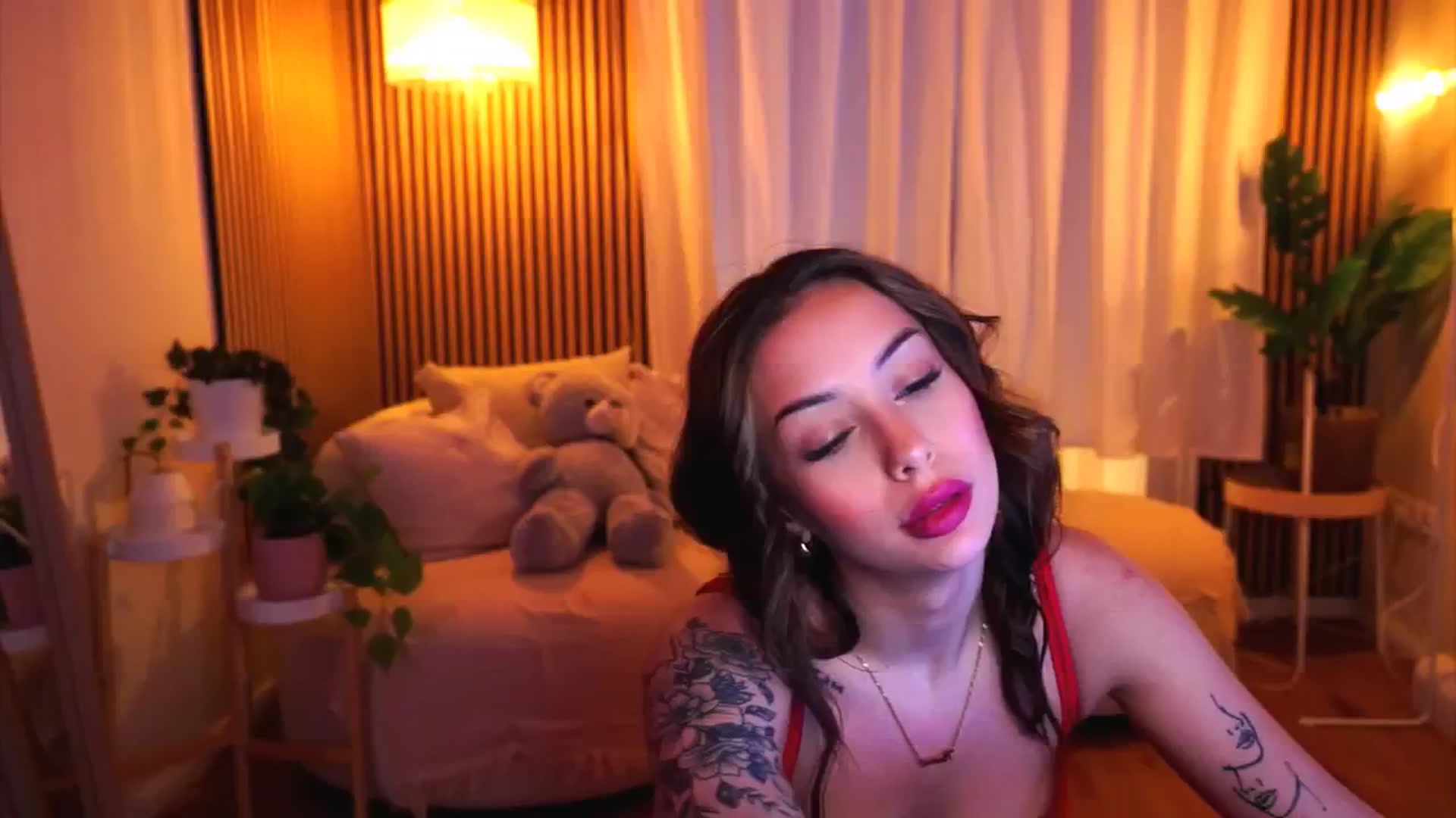 Gallery image thumbnail from Naomii18's myfreecams stream on, 01/22/2025, 14:55 image 1 of 20