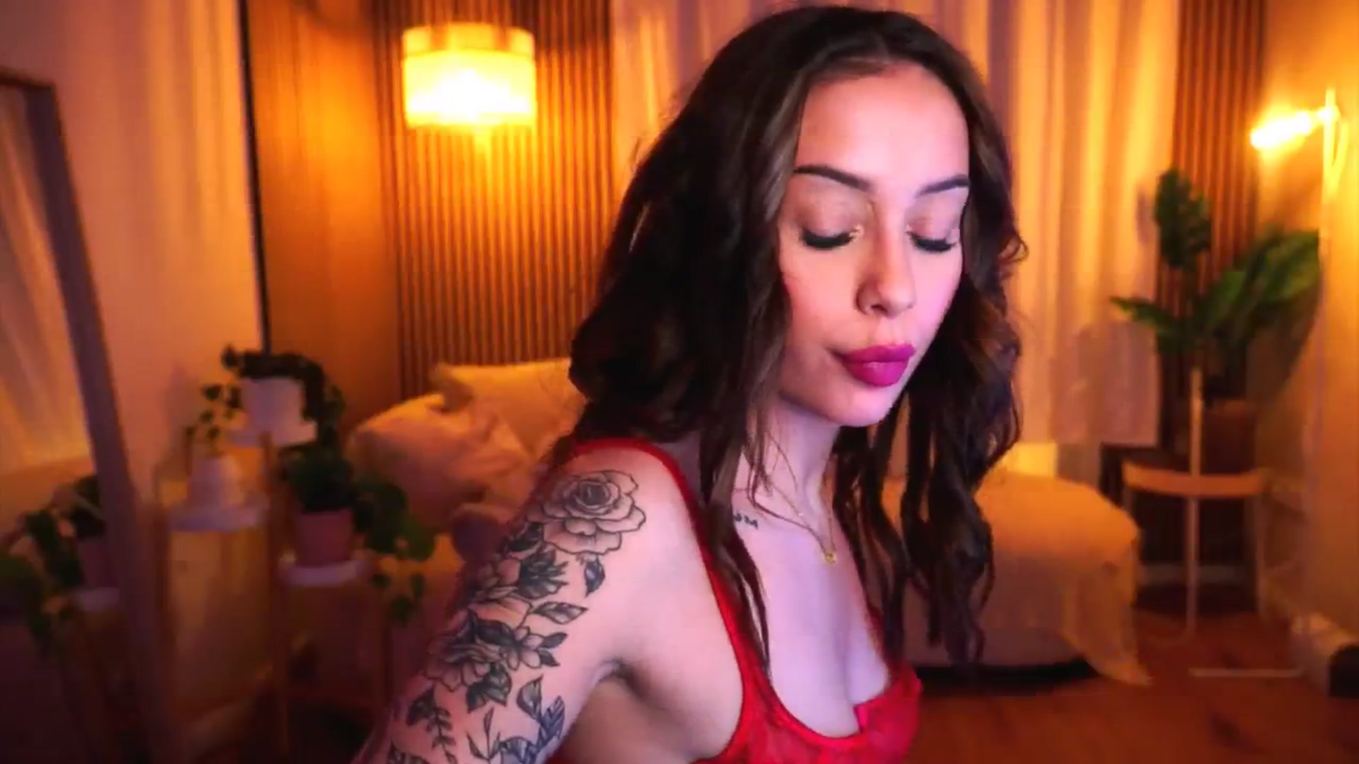 Gallery image thumbnail from Naomii18's myfreecams stream on, 01/22/2025, 15:06 image 9 of 20