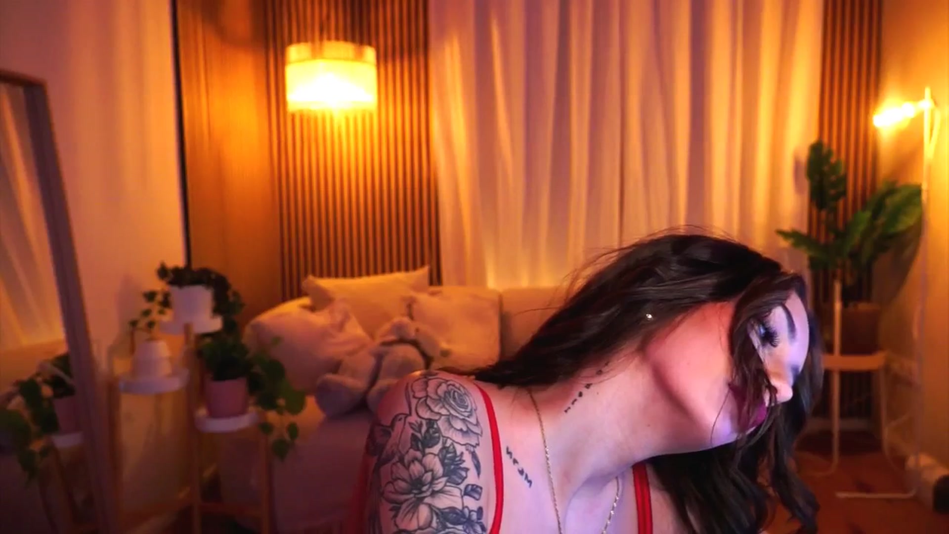 Gallery image thumbnail from Naomii18's myfreecams stream on, 01/22/2025, 15:06 image 4 of 20